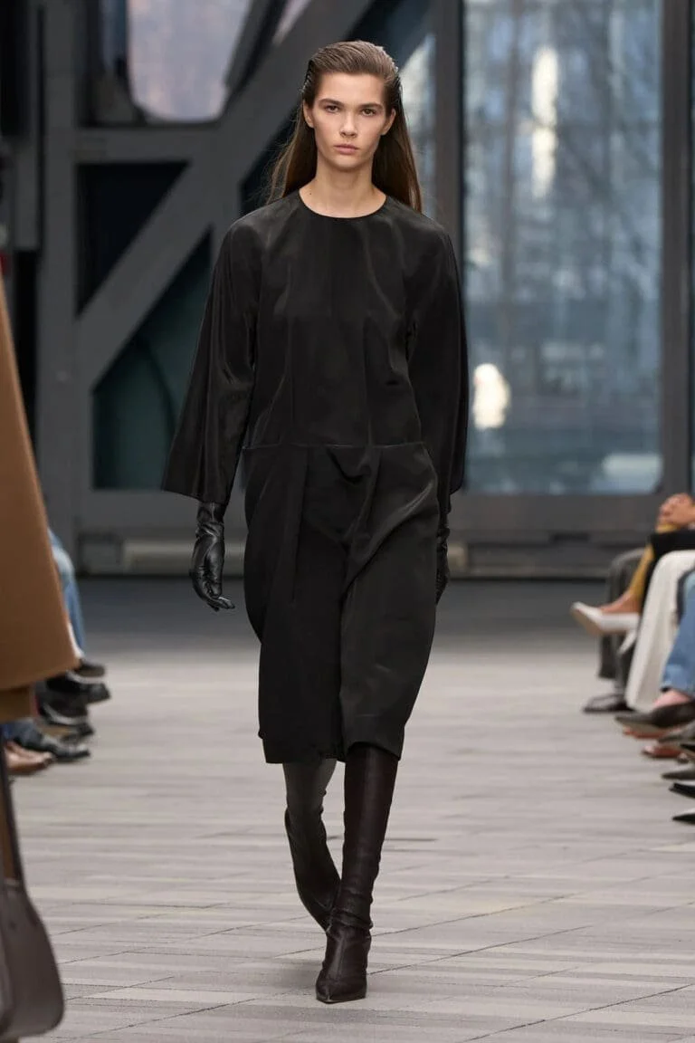 Calvin-Klein-Fall-Winter-2026-2027-Runway-Magazine-36-768x1152.jpg