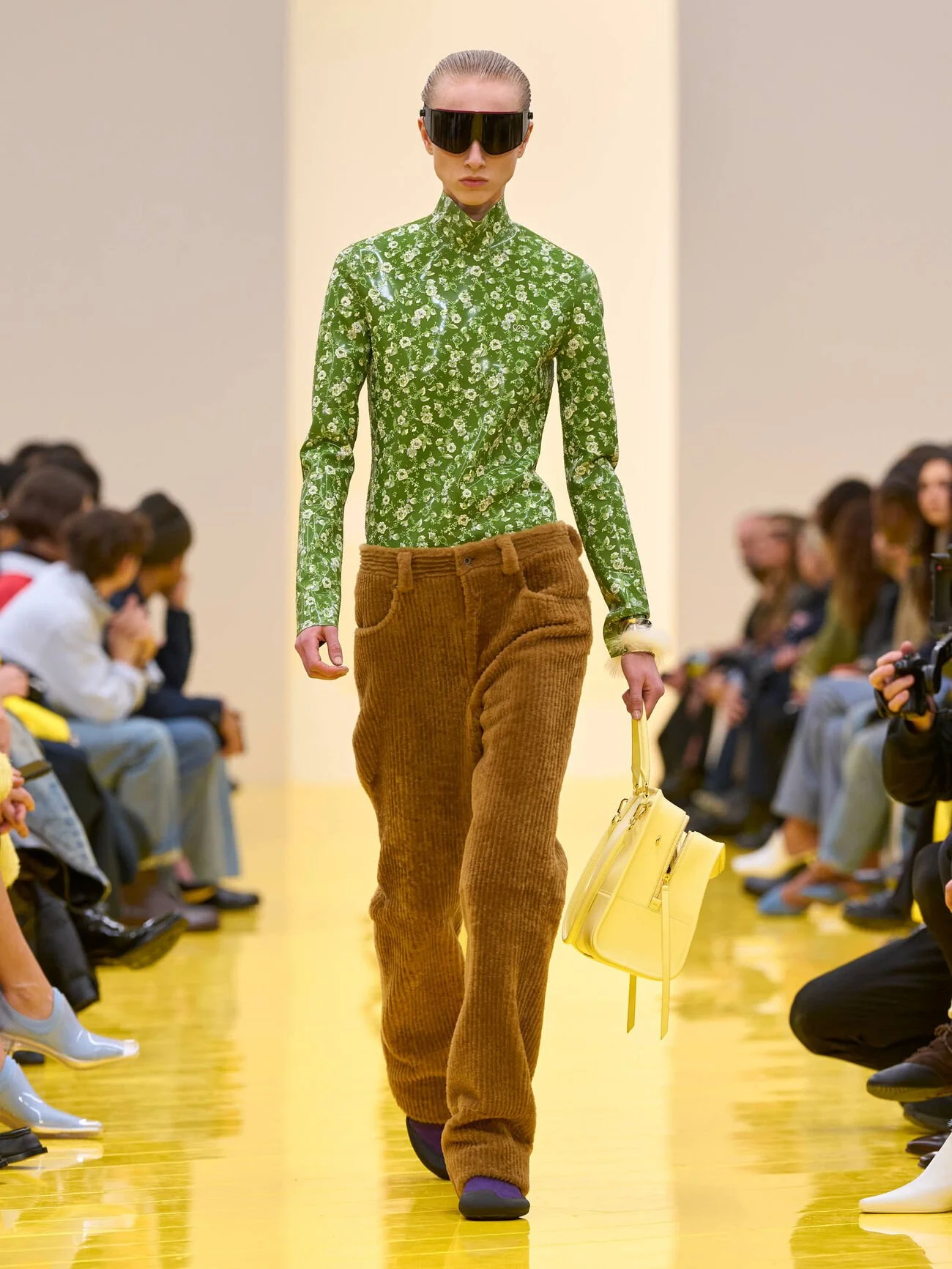 LOEWE_FW26_WW_SHOW_RUNWAY_LOOK_51_FRONT_RGB_CROPPED_3x4_01(1).jpg