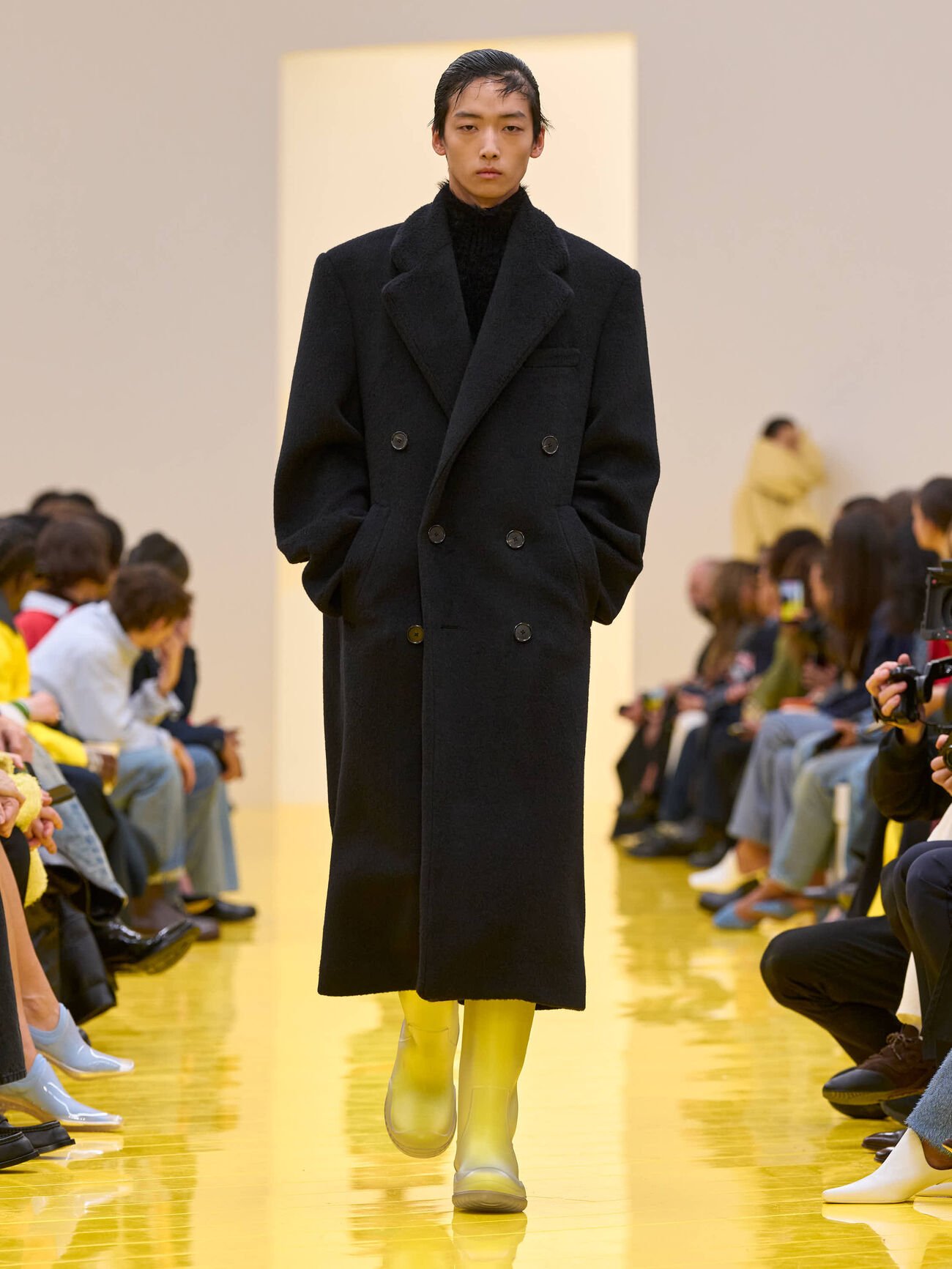 LOEWE_FW26_WW_SHOW_RUNWAY_LOOK_53_FRONT_RGB_CROPPED_3x4_01(1).jpg
