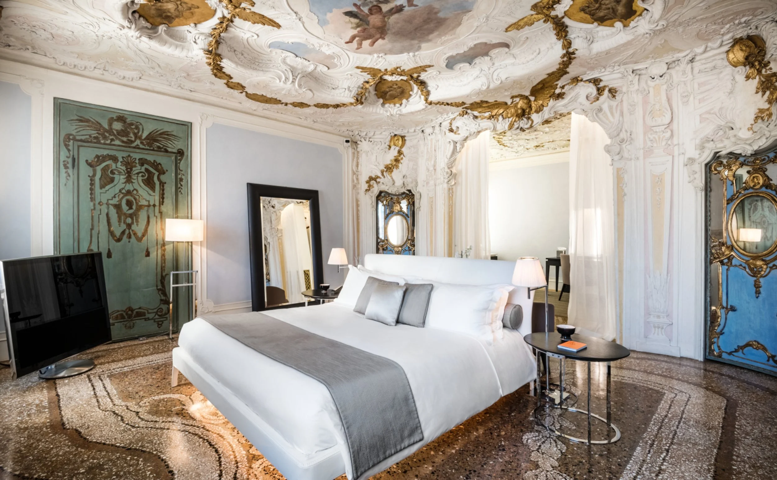 aman_venice_italy_-_alcova_tiepolo_suite.jpg