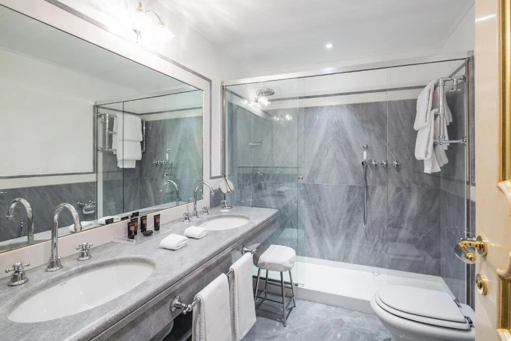 Baglioni Hotel Luna marble bathroom in venice.jpg
