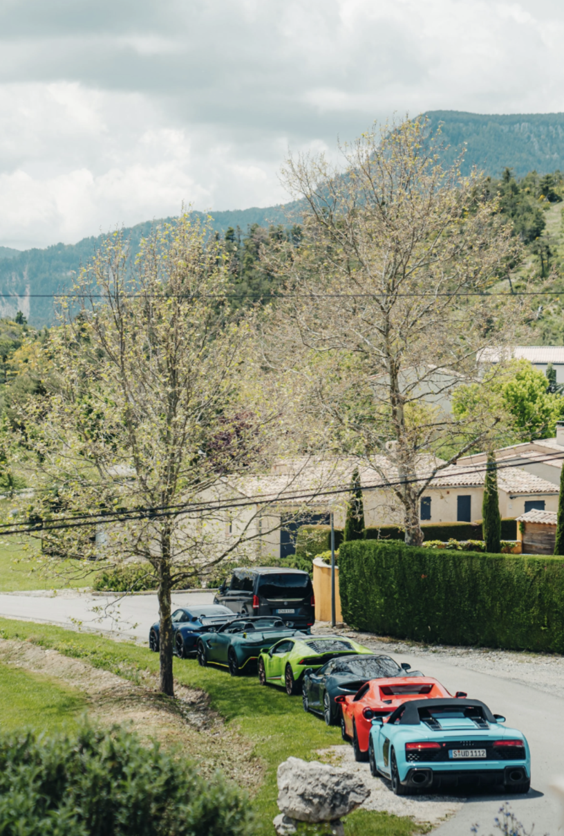 HunterMoss Luxury Driving Experiences Around the World