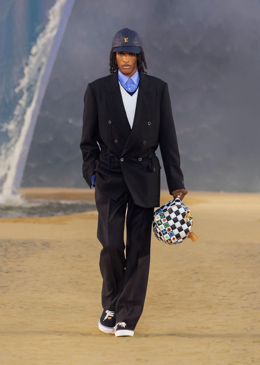 Louis-Vuitton-Men-Spring-Summer-2027-Runway-Magazine-1.jpg