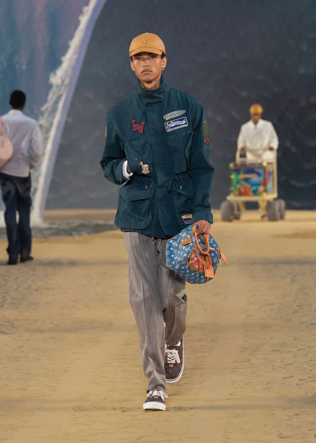 Louis-Vuitton-Men-Spring-Summer-2027-Runway-Magazine-20.jpg