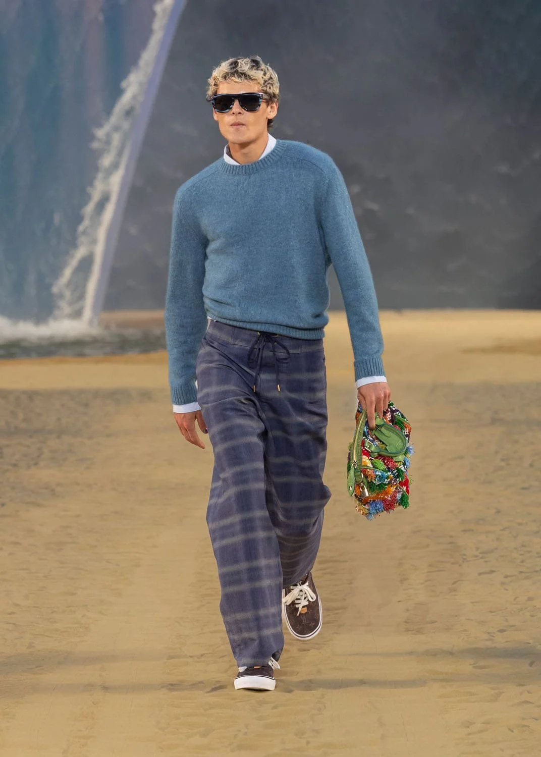 Louis-Vuitton-Men-Spring-Summer-2027-Runway-Magazine-26.jpg
