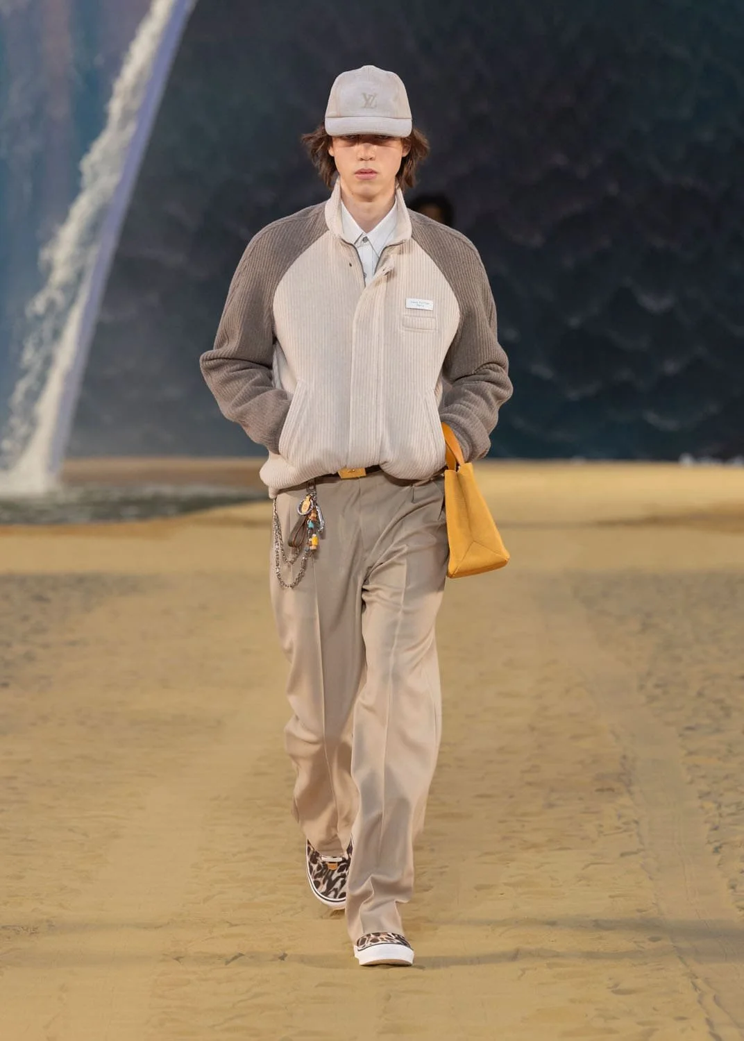 Louis-Vuitton-Men-Spring-Summer-2027-Runway-Magazine-39.jpg