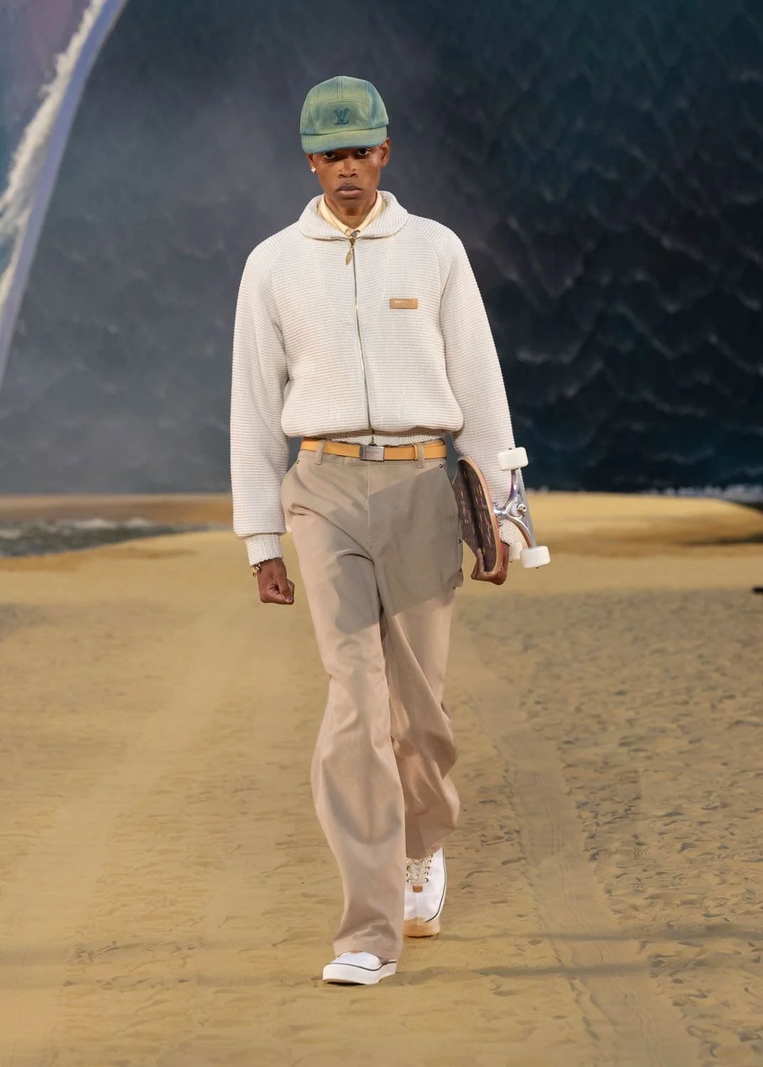 Louis-Vuitton-Men-Spring-Summer-2027-Runway-Magazine-44.jpg