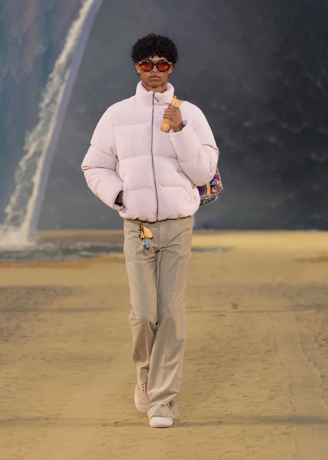 Louis-Vuitton-Men-Spring-Summer-2027-Runway-Magazine-57.jpg