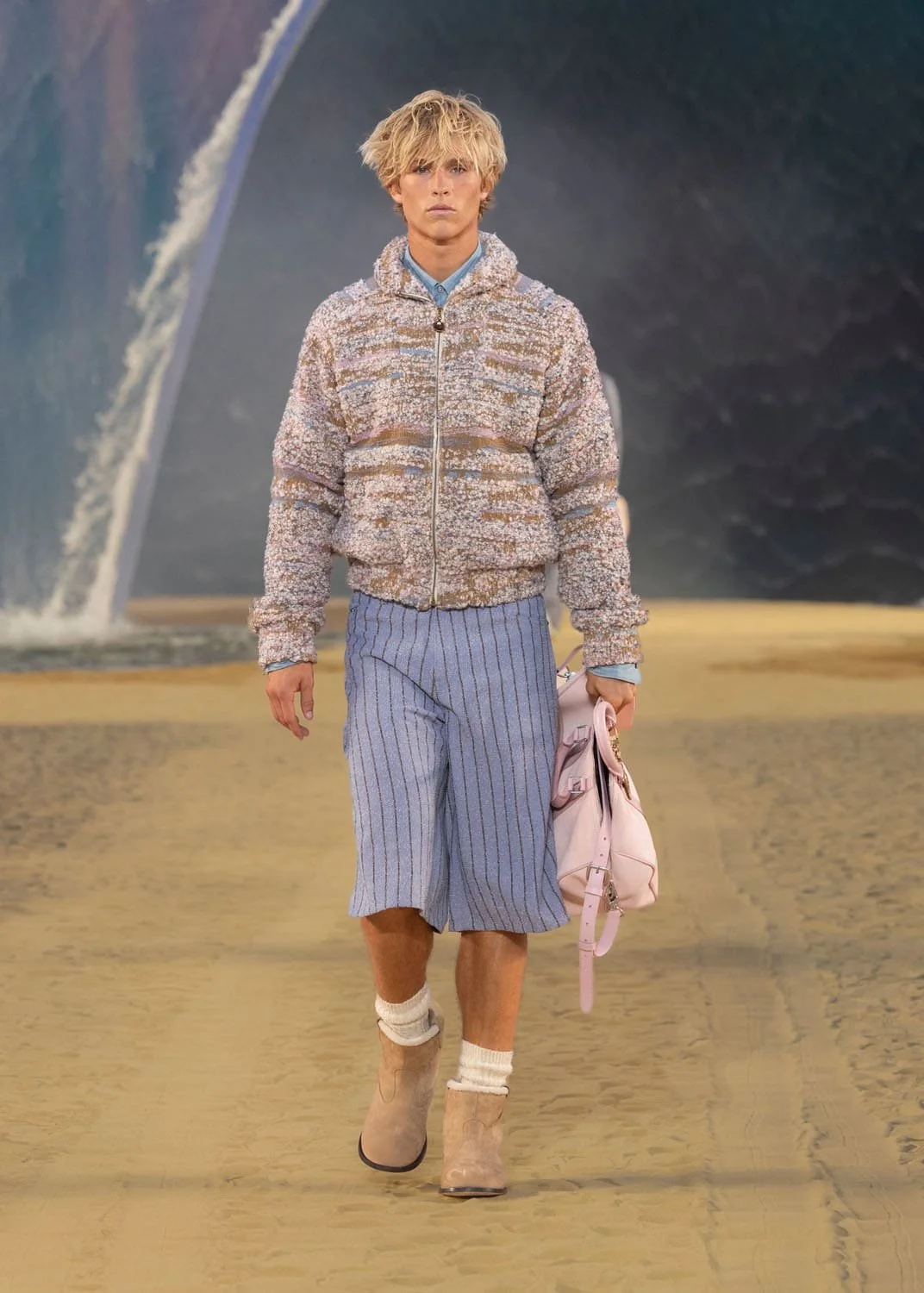 Louis-Vuitton-Men-Spring-Summer-2027-Runway-Magazine-58.jpg