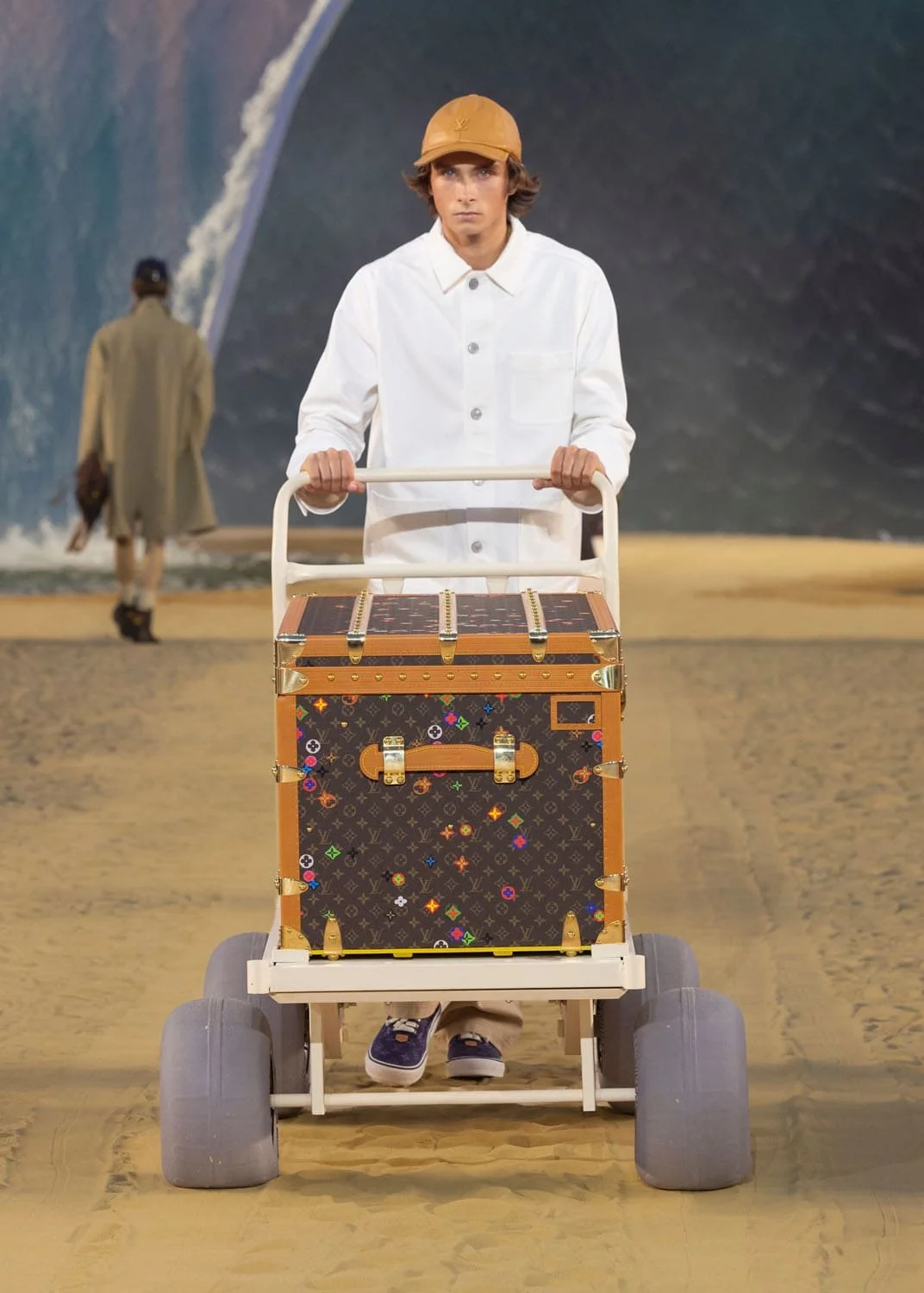 Louis-Vuitton-Men-Spring-Summer-2027-Runway-Magazine-68.jpg