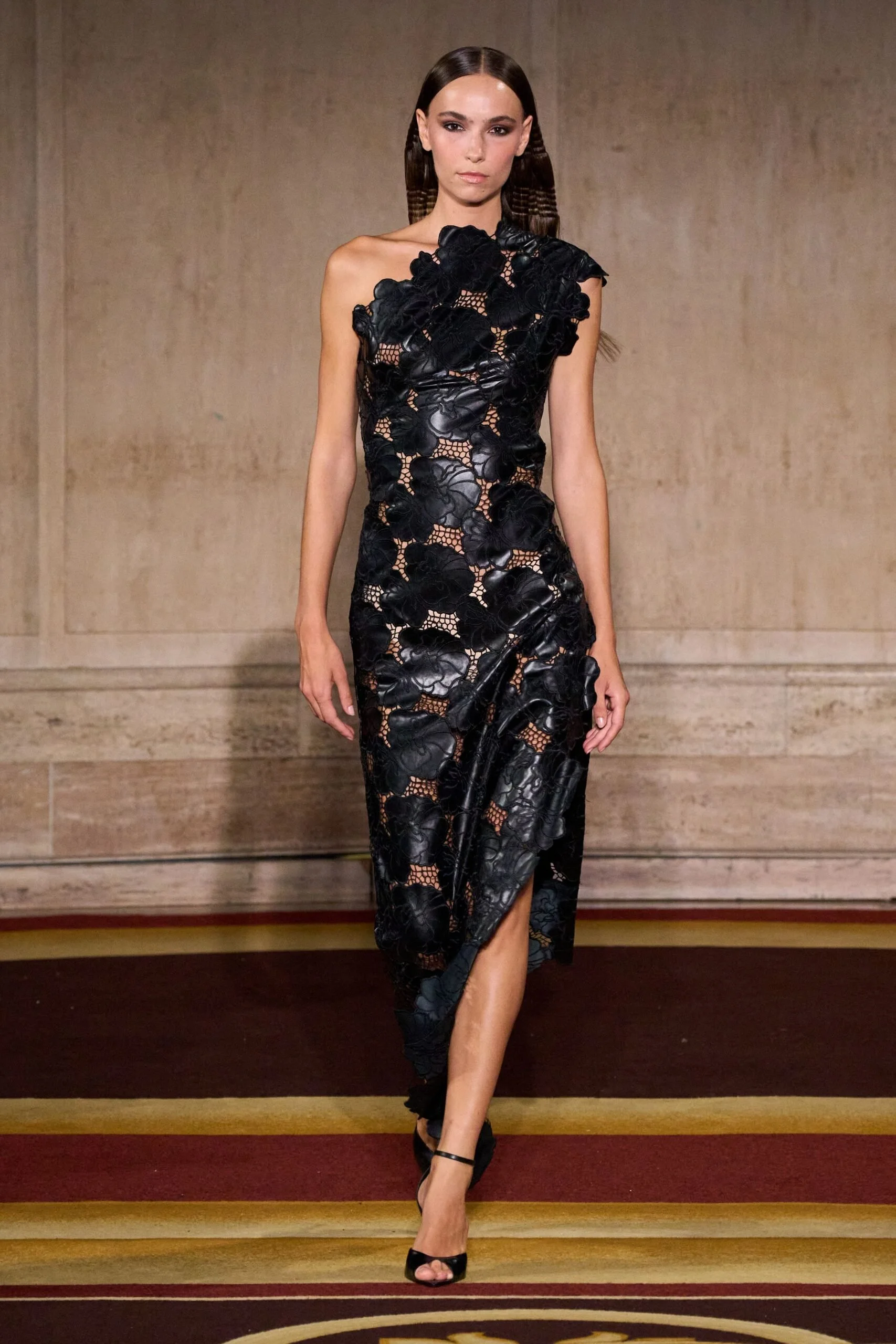 christian-siriano-spring-2027-ready-to-wear-look-03-scaled.jpg