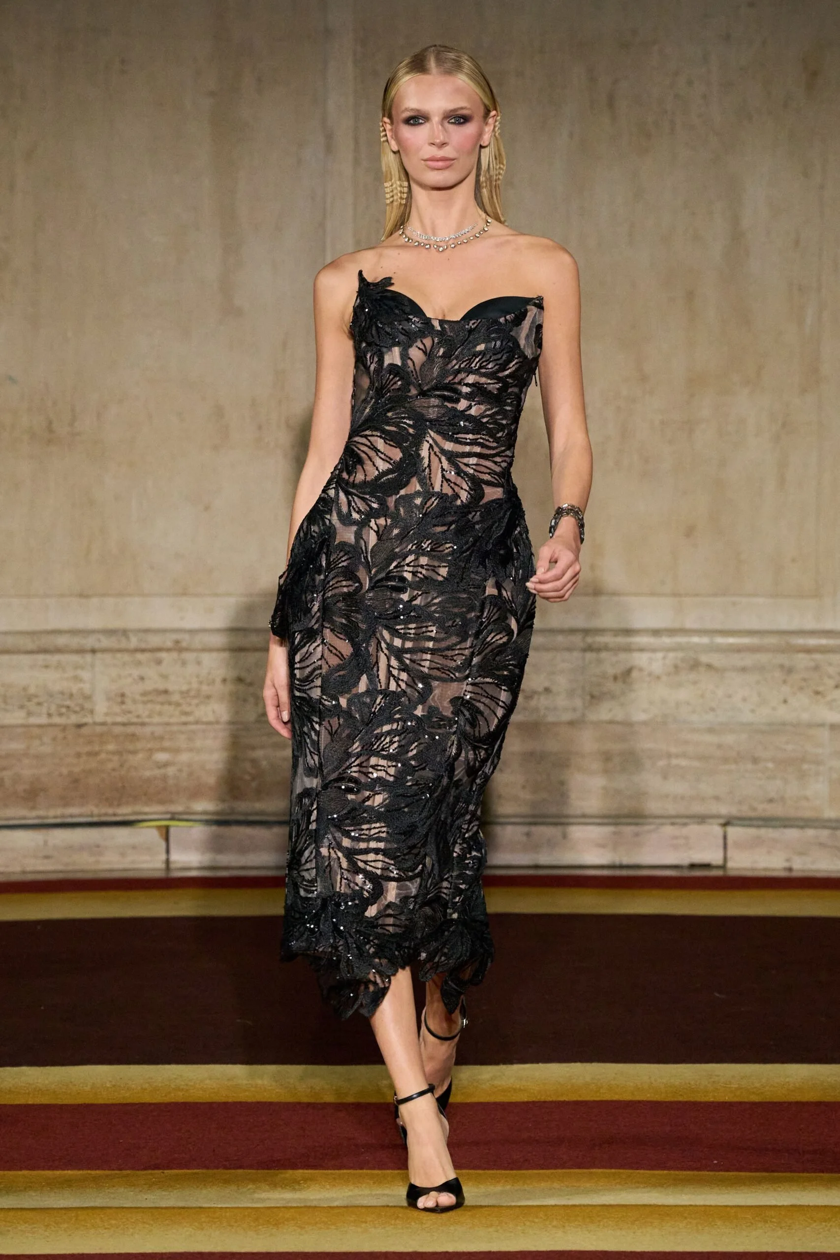 christian-siriano-spring-2027-ready-to-wear-look-26-scaled.jpg