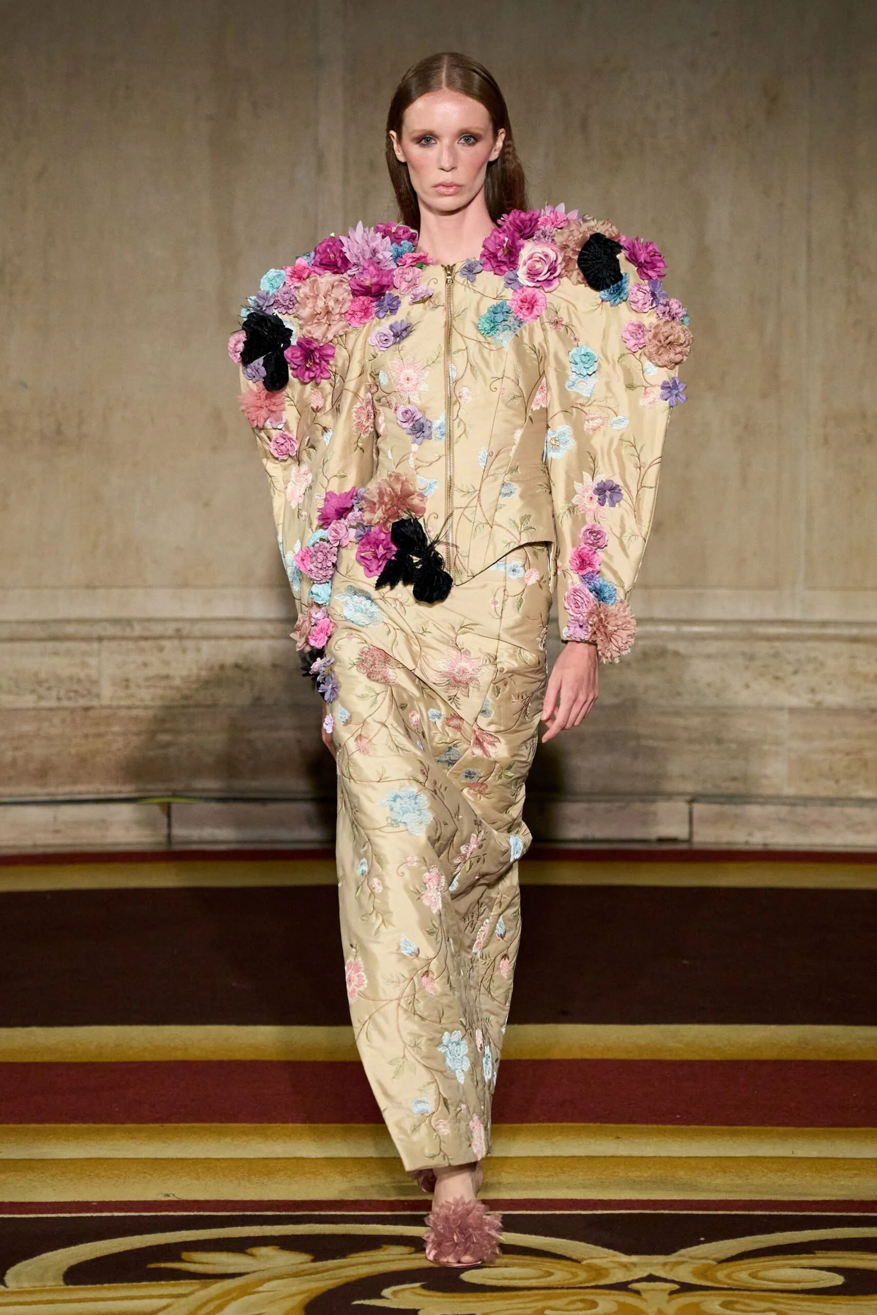 christian-siriano-spring-2027-ready-to-wear-look-43-scaled.jpg