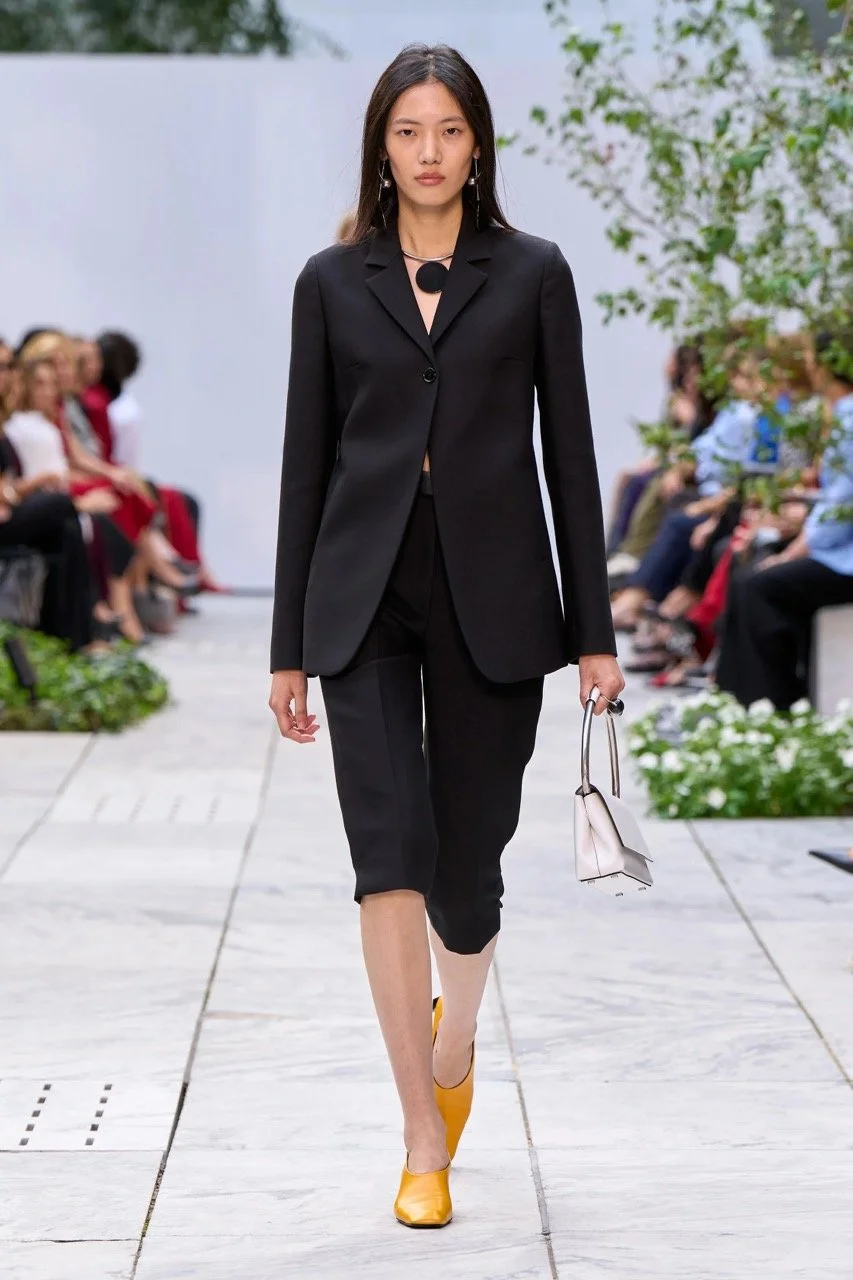 00002-michael-kors-collection-spring-2027-ready-to-wear-credit-gorunway-Large.jpeg