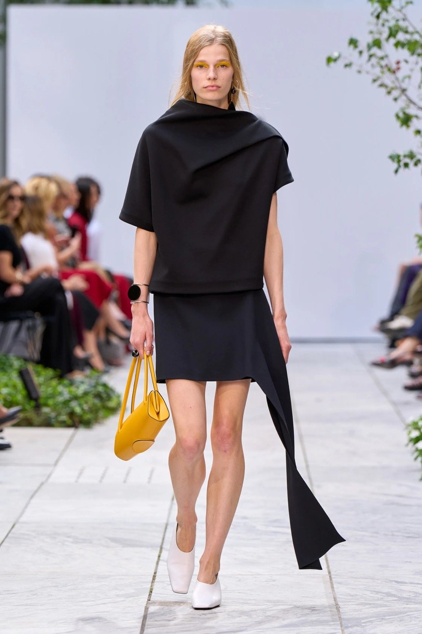 00003-michael-kors-collection-spring-2027-ready-to-wear-credit-gorunway-Large.jpeg