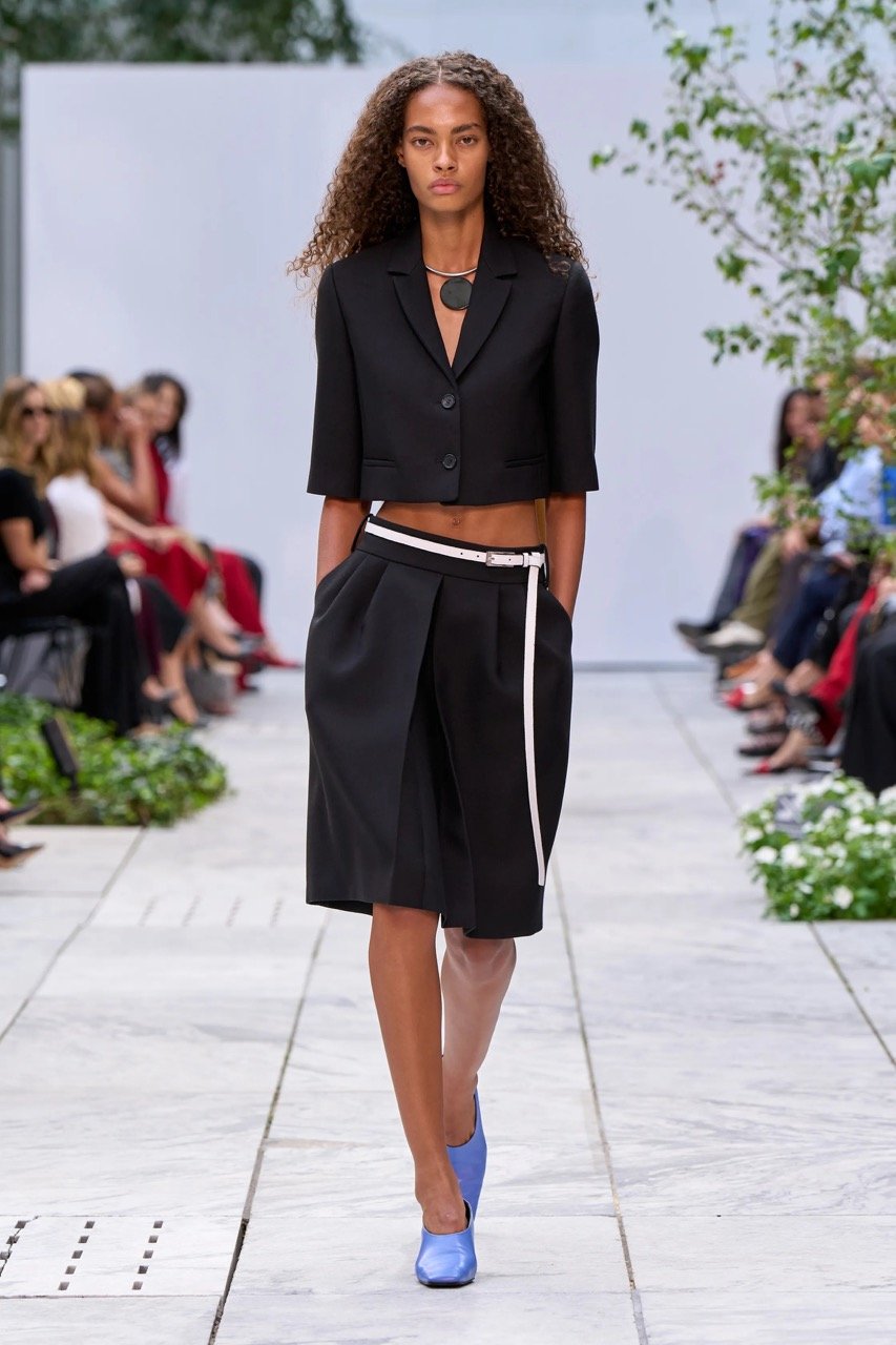 00005-michael-kors-collection-spring-2027-ready-to-wear-credit-gorunway-Large.jpeg
