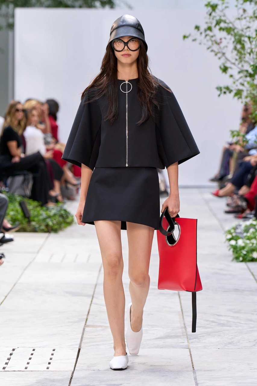 00043-michael-kors-collection-spring-2027-ready-to-wear-credit-gorunway-Large.jpeg