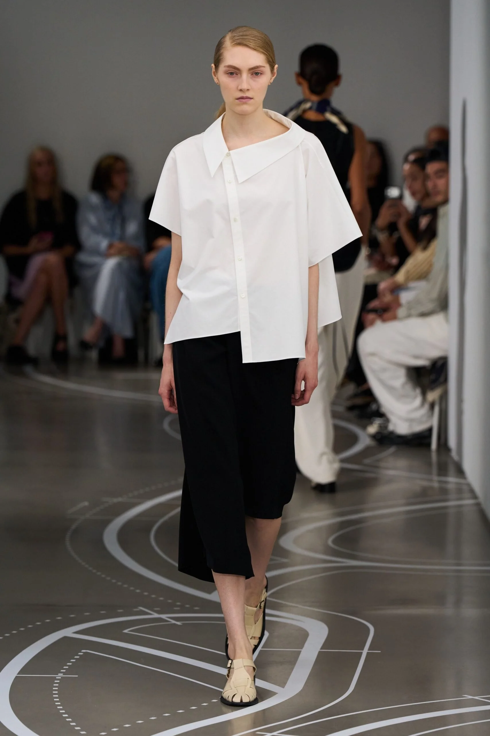 ashlyn-spring-2027-ready-to-wear-look-08-scaled.jpg