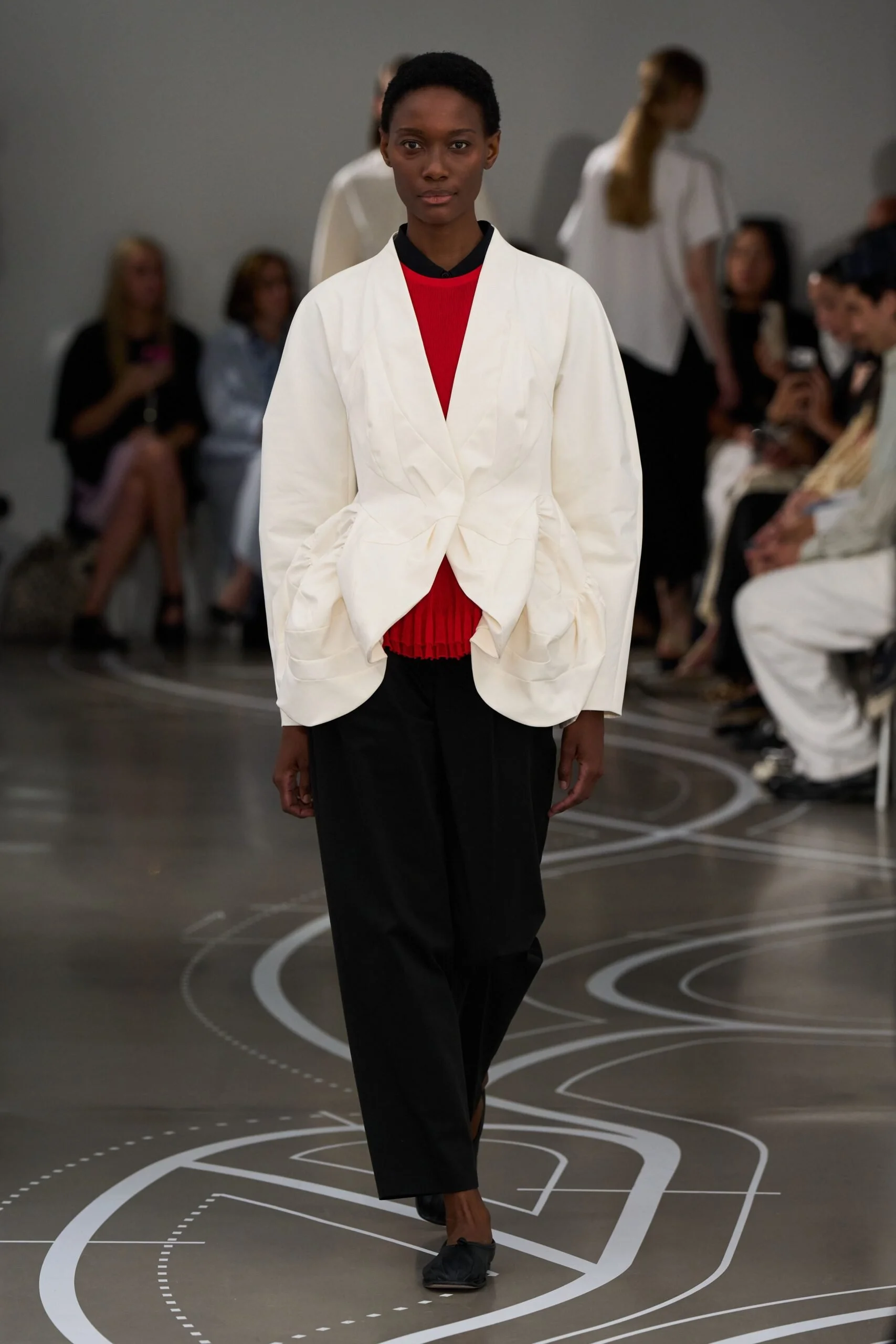ashlyn-spring-2027-ready-to-wear-look-10-scaled.jpg