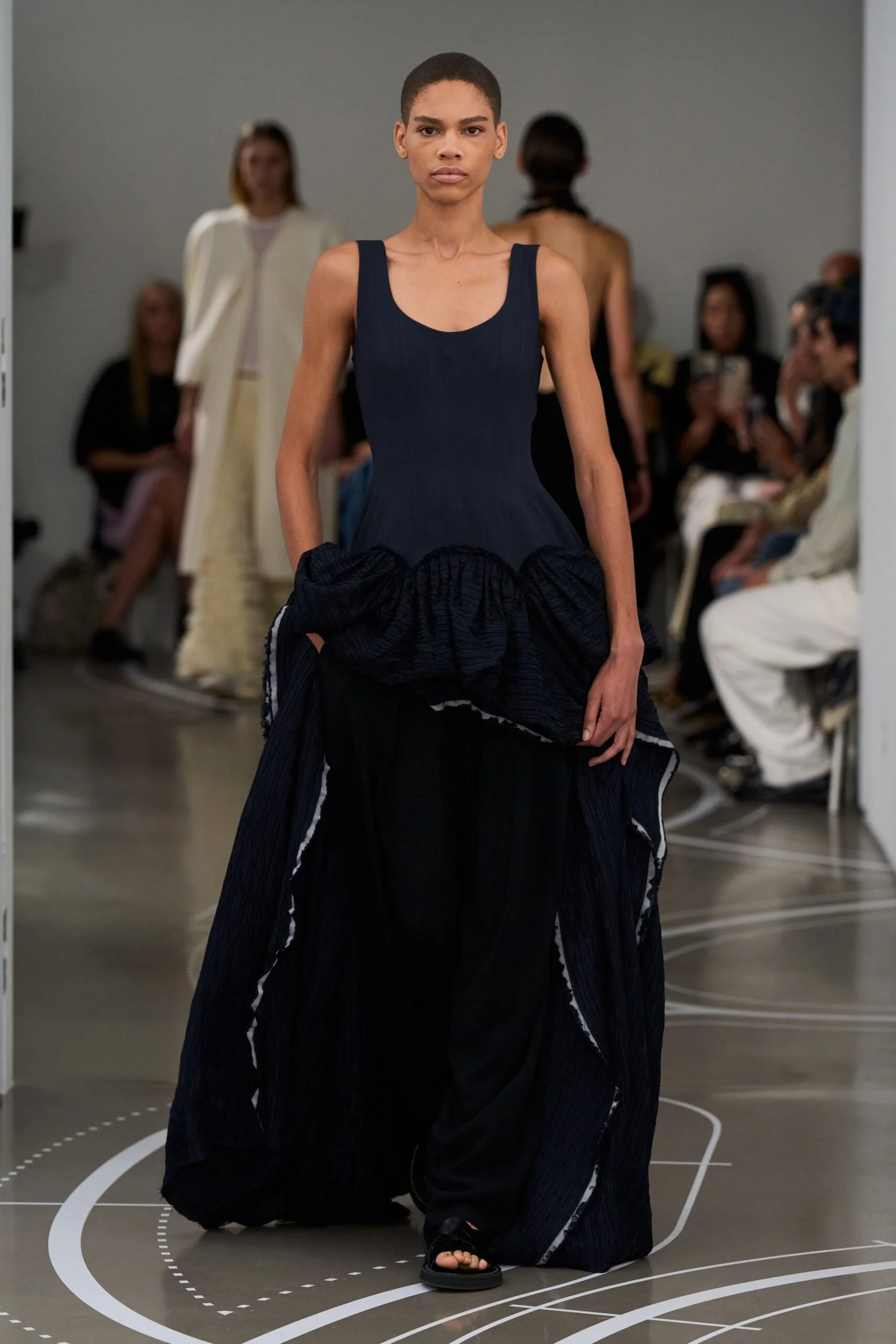 ashlyn-spring-2027-ready-to-wear-look-35-scaled.jpg