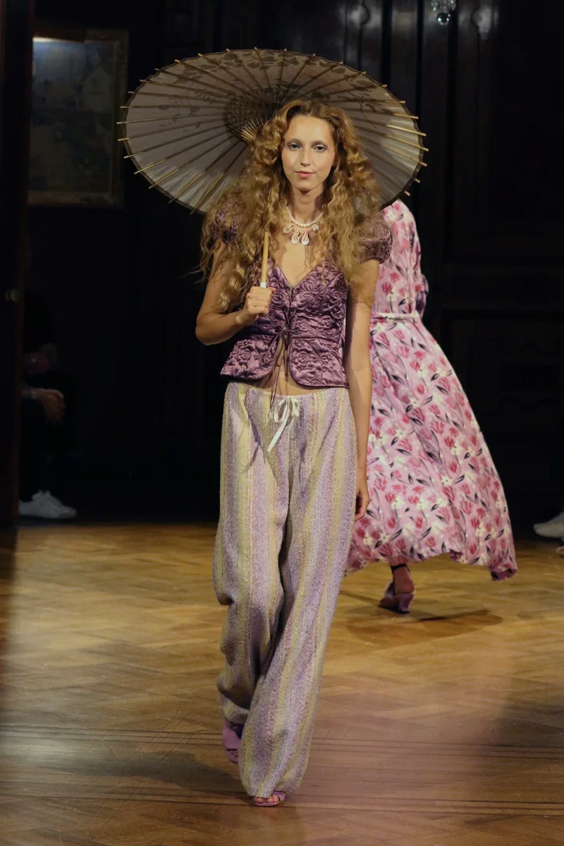 Anna_Sui_SS27_Look_07_3000x3000.webp