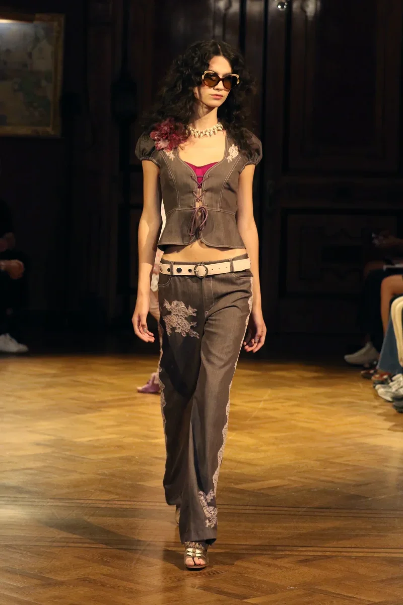 Anna_Sui_SS27_Look_09_3000x3000.webp