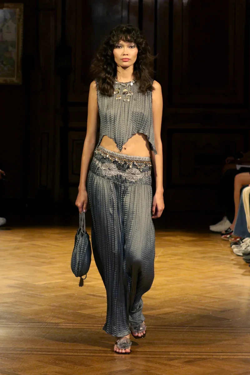 Anna_Sui_SS27_Look_33_3000x3000.webp