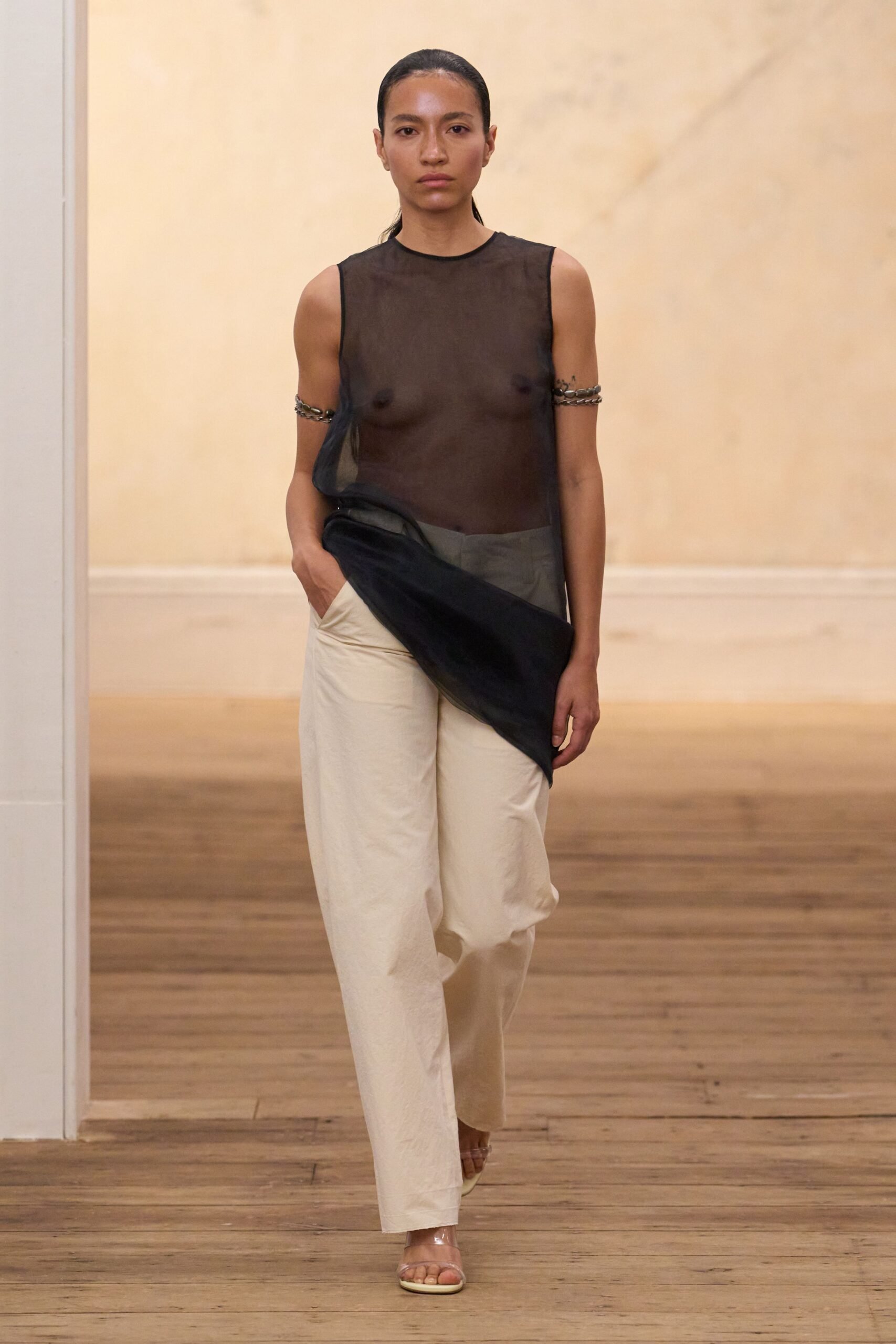 eckhaus-latta-spring-2027-ready-to-wear-look-11-scaled.jpg