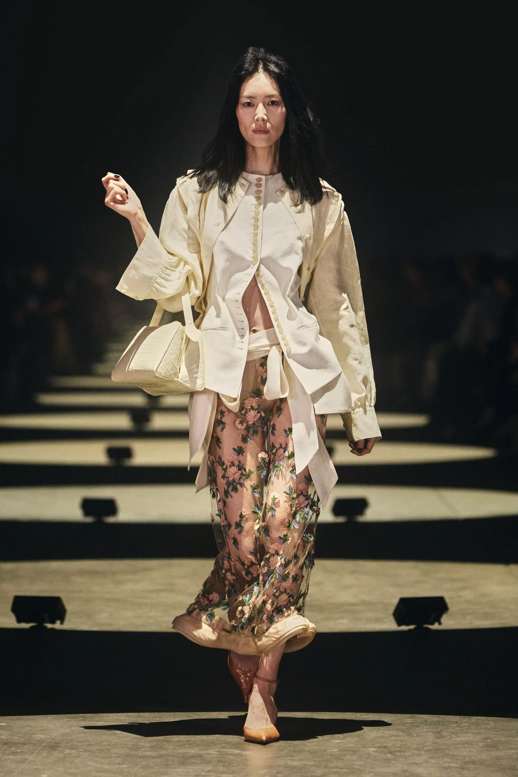 khaite-spring-2027-ready-to-wear-look-02-scaled.jpg