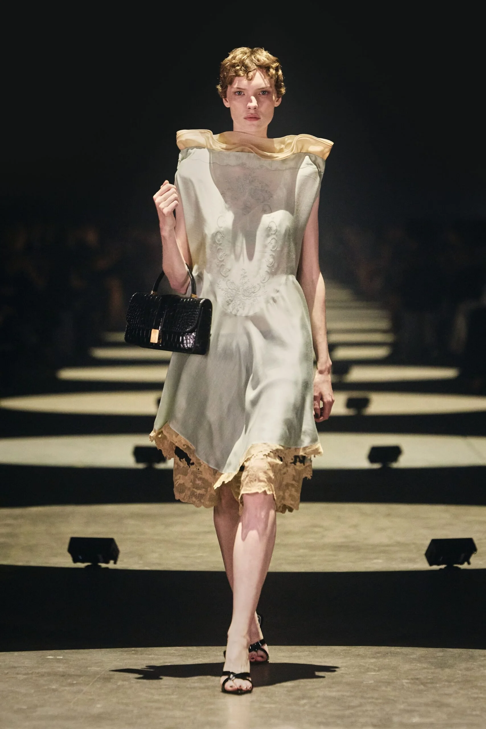 khaite-spring-2027-ready-to-wear-look-05-scaled.jpg