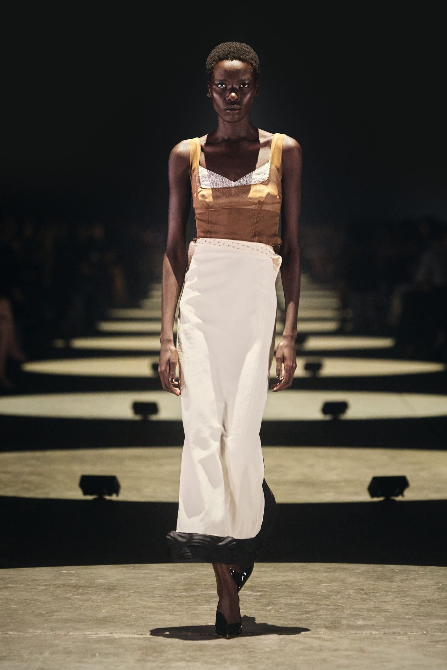 khaite-spring-2027-ready-to-wear-look-06-scaled.jpg
