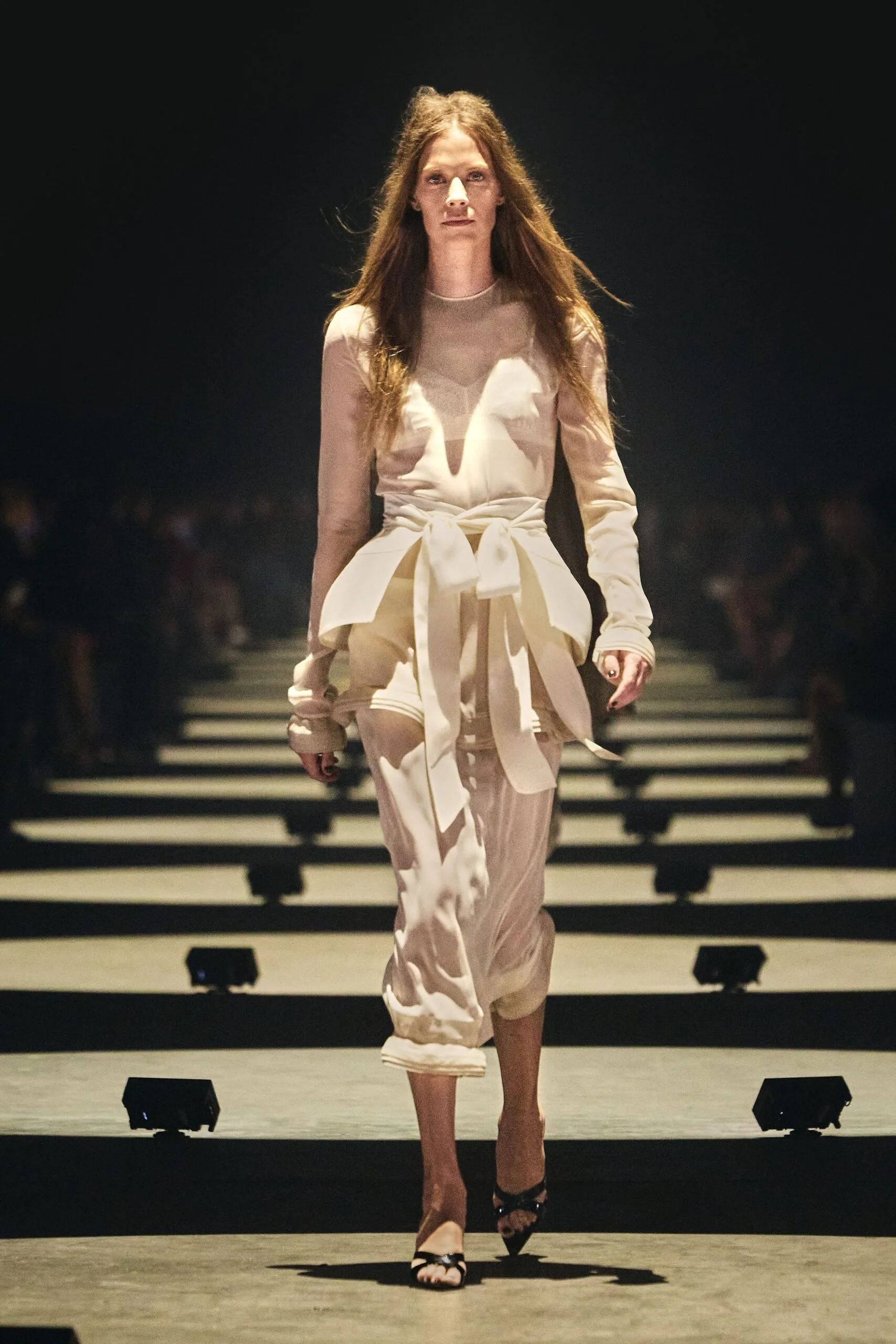 khaite-spring-2027-ready-to-wear-look-08-scaled.jpg
