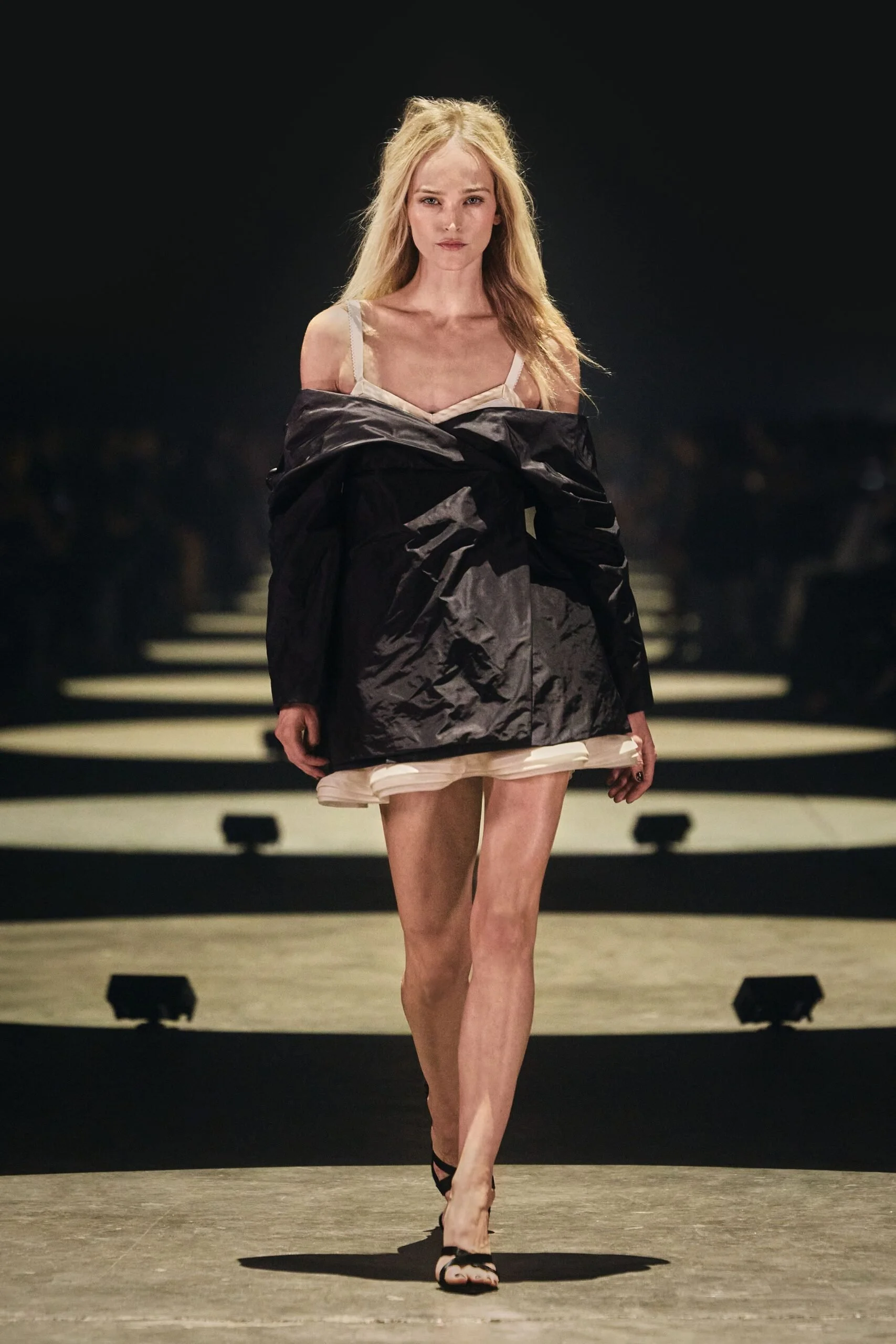 khaite-spring-2027-ready-to-wear-look-20-scaled.jpg