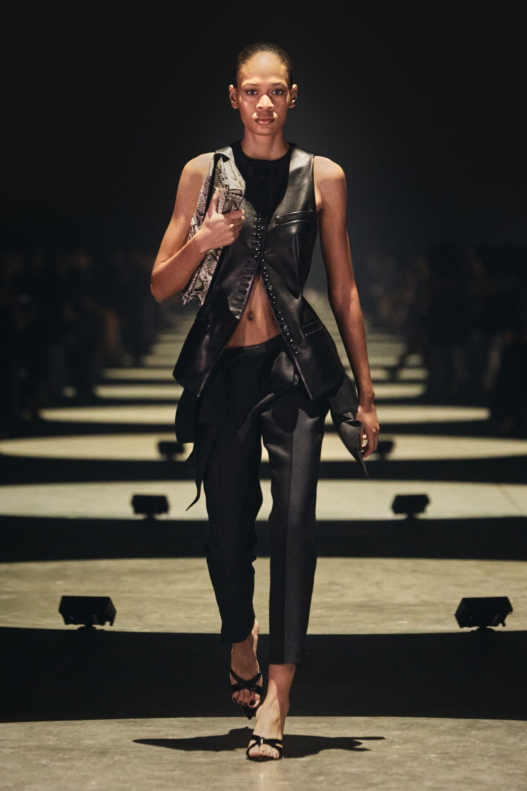 khaite-spring-2027-ready-to-wear-look-33-scaled.jpg