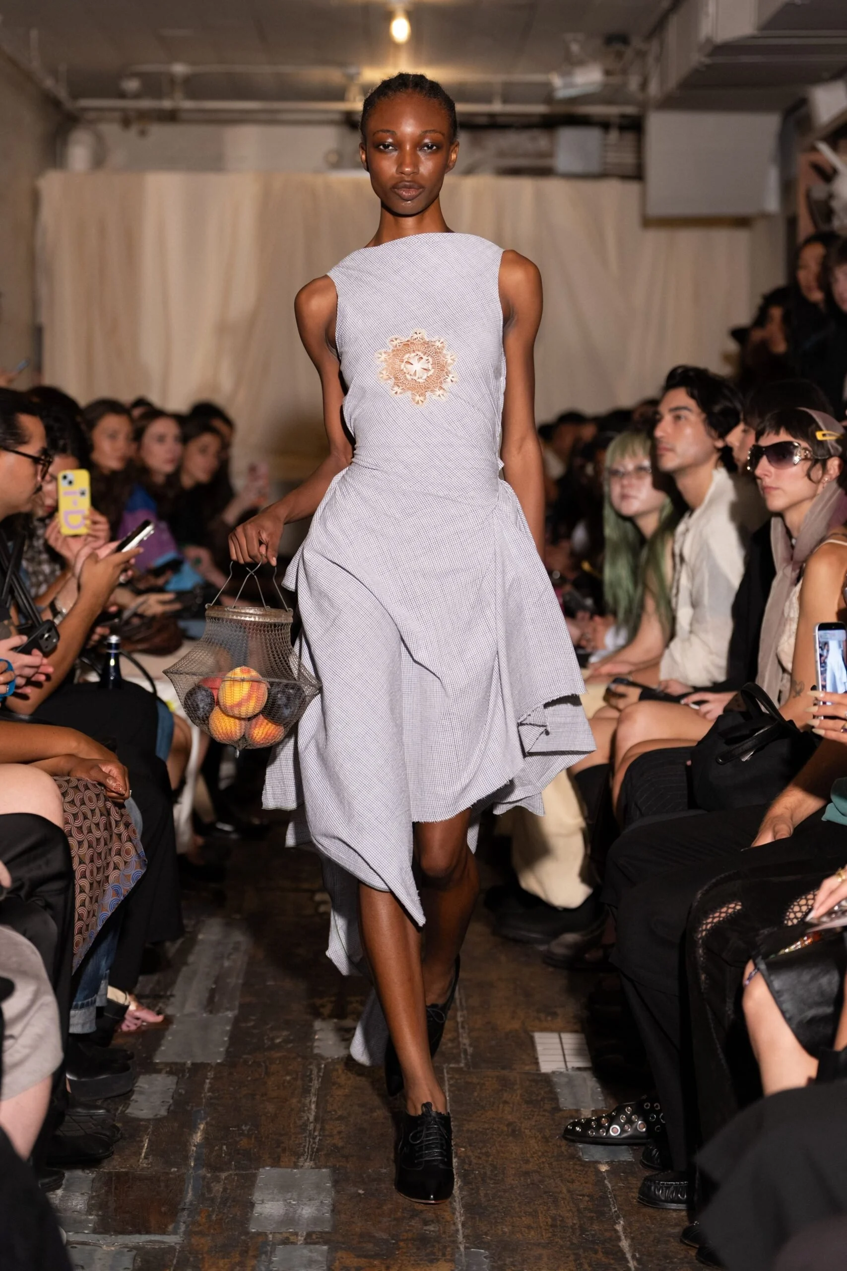 zoe-gustavia-anna-whalen-spring-2027-ready-to-wear-look-03-scaled.jpg