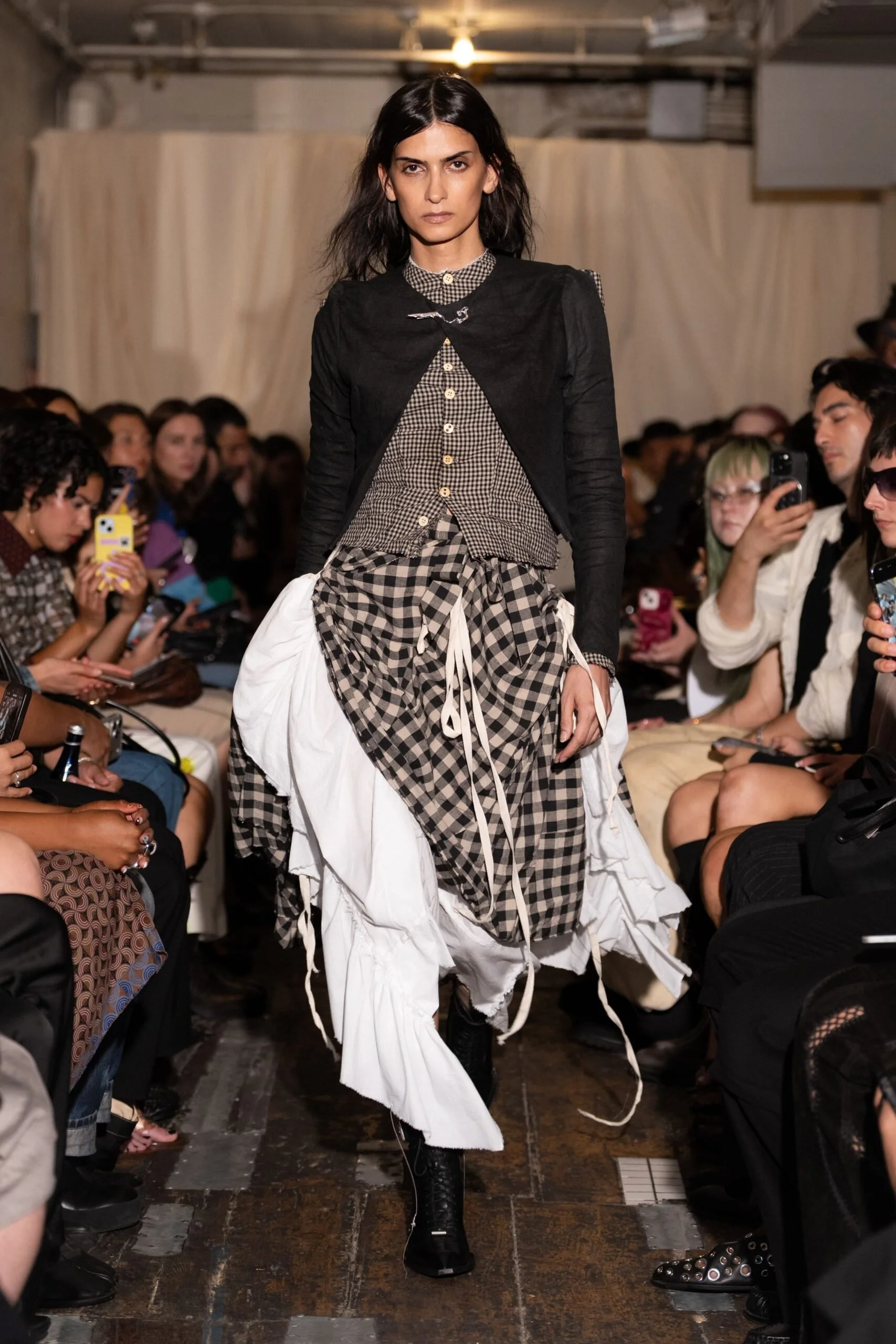 zoe-gustavia-anna-whalen-spring-2027-ready-to-wear-look-08-scaled.jpg