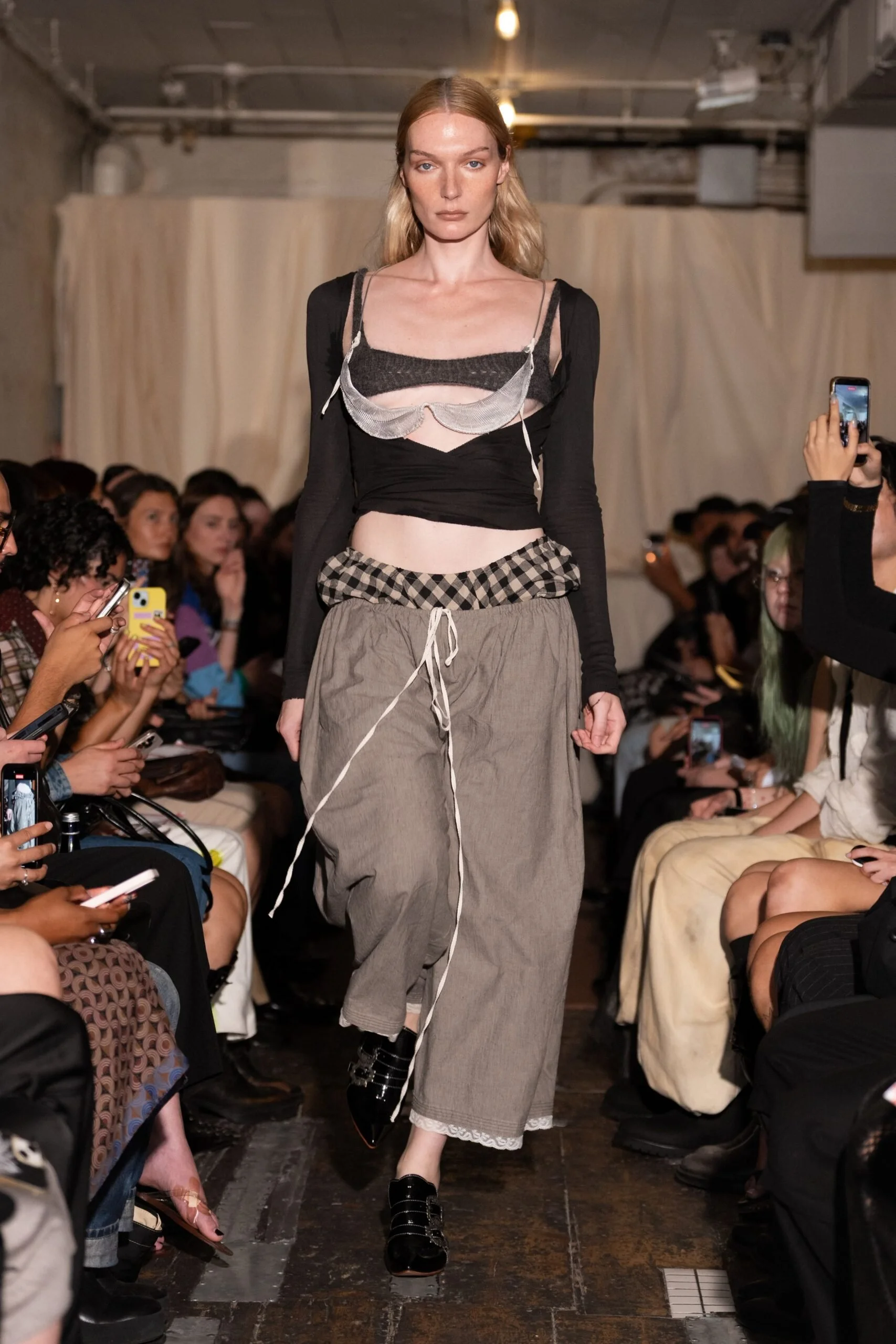 zoe-gustavia-anna-whalen-spring-2027-ready-to-wear-look-16-scaled.jpg