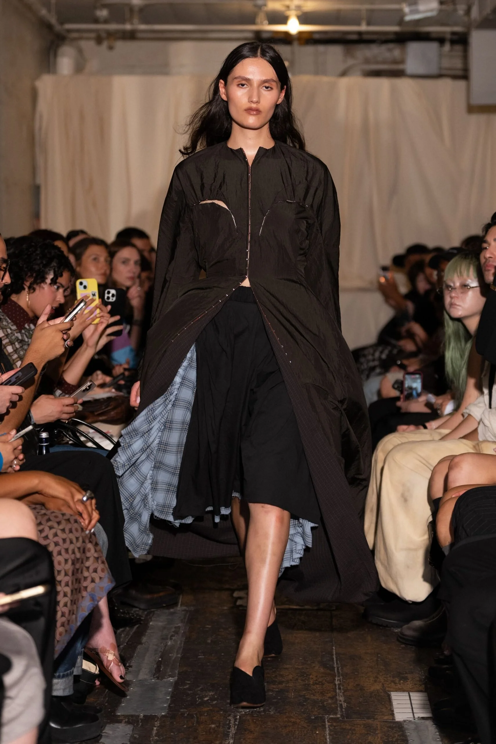 zoe-gustavia-anna-whalen-spring-2027-ready-to-wear-look-17-scaled.jpg