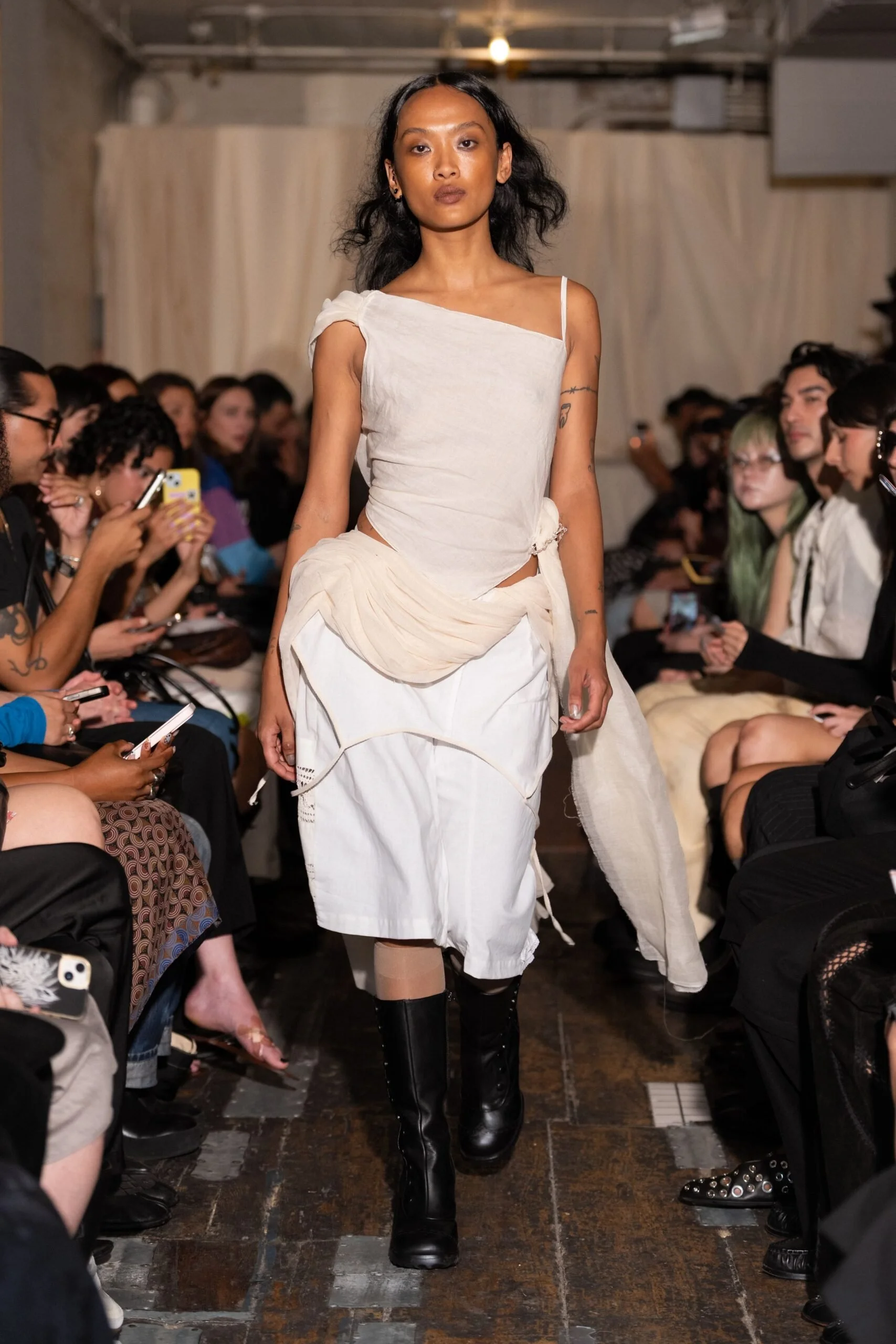 zoe-gustavia-anna-whalen-spring-2027-ready-to-wear-look-18-scaled.jpg