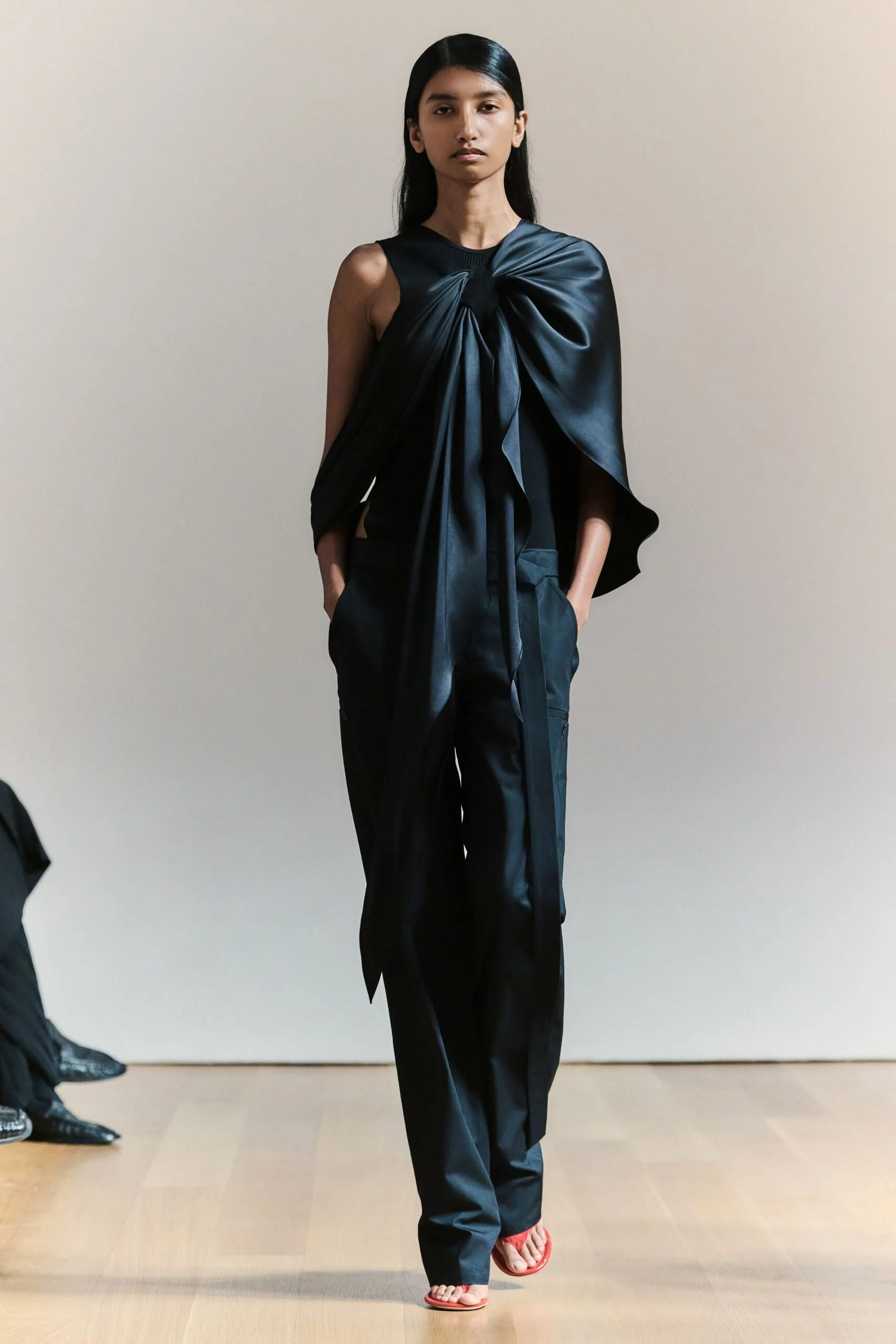 brandon-maxwell-spring-2027-ready-to-wear-look-10-scaled.jpg