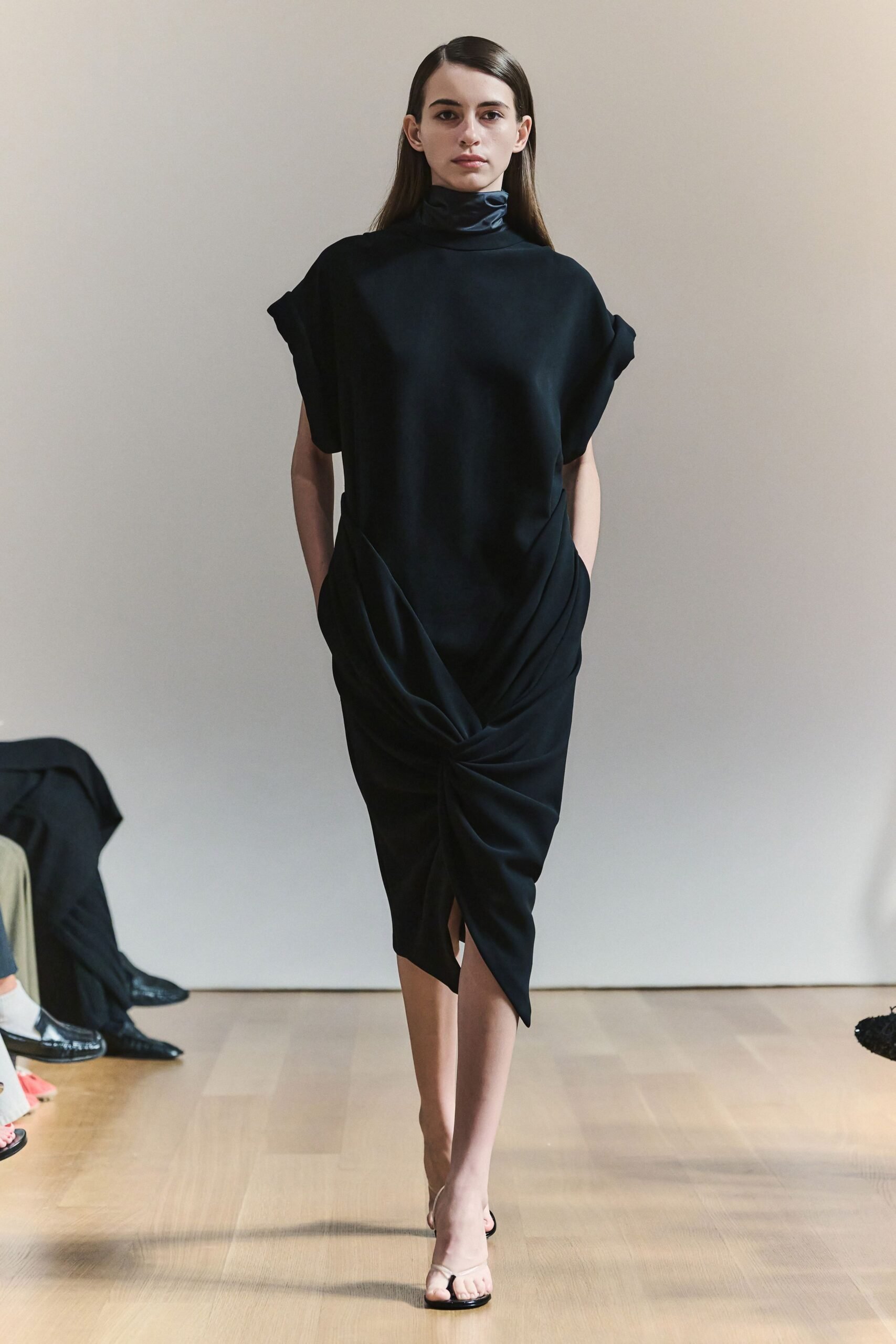 brandon-maxwell-spring-2027-ready-to-wear-look-24-scaled.jpg