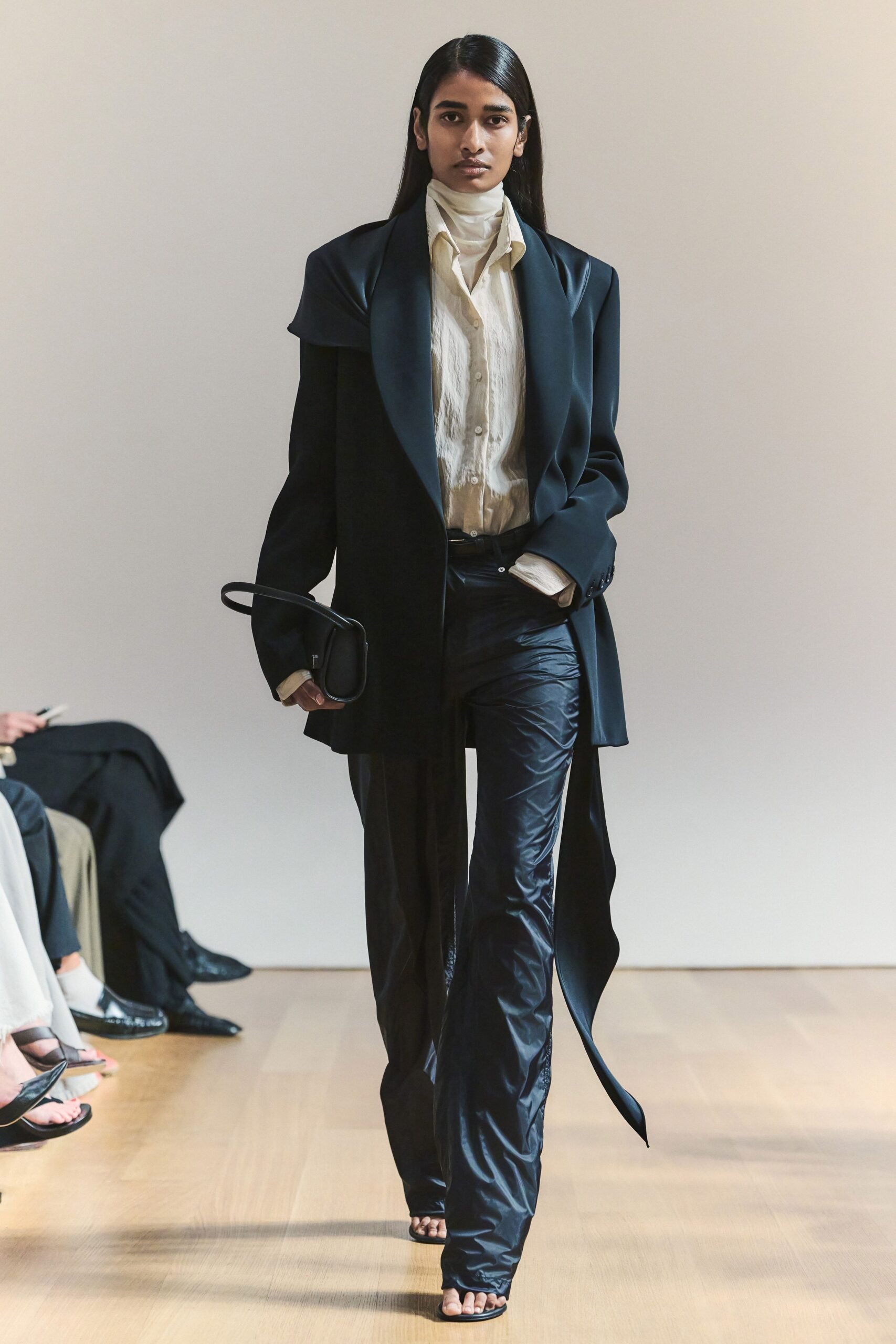brandon-maxwell-spring-2027-ready-to-wear-look-30-scaled.jpg