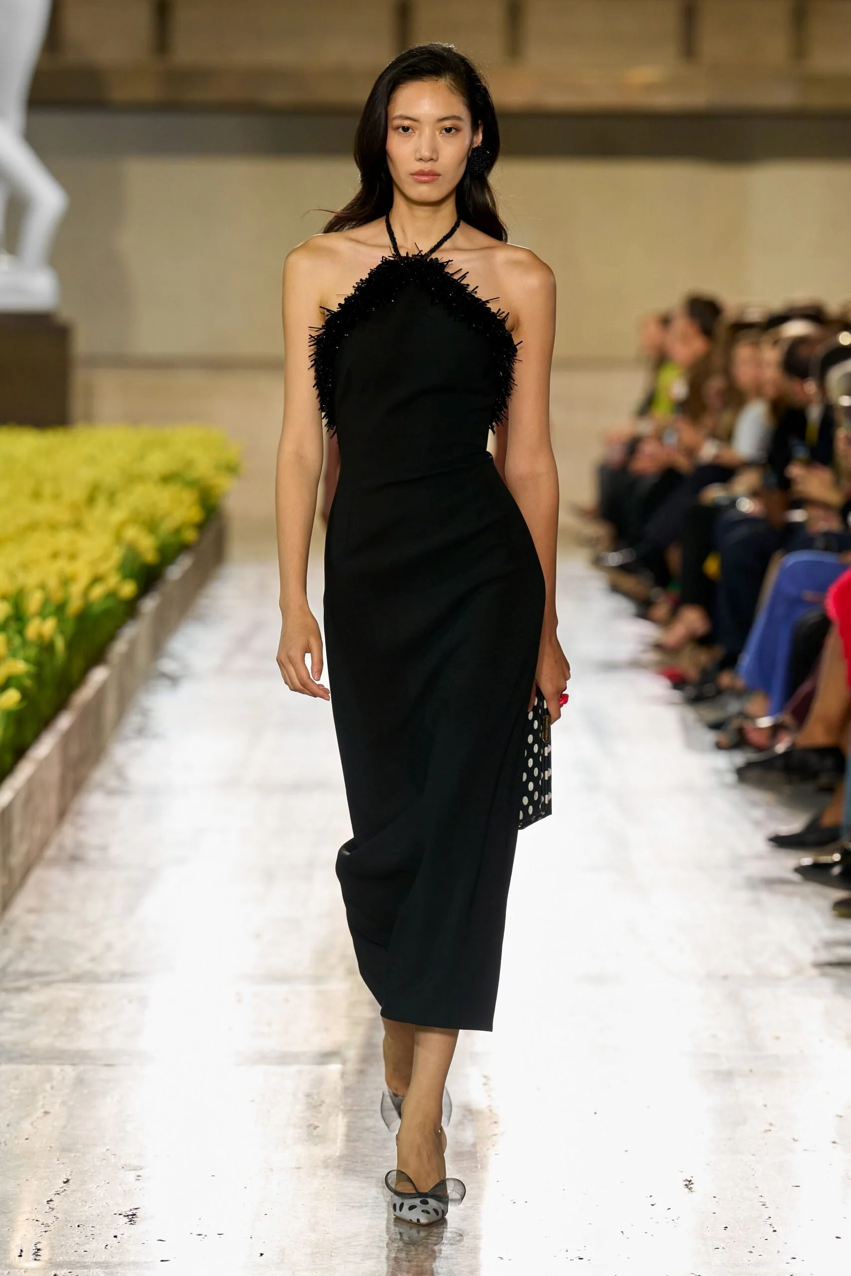 carolina-herrera-spring-2027-ready-to-wear-look-03-scaled.jpg