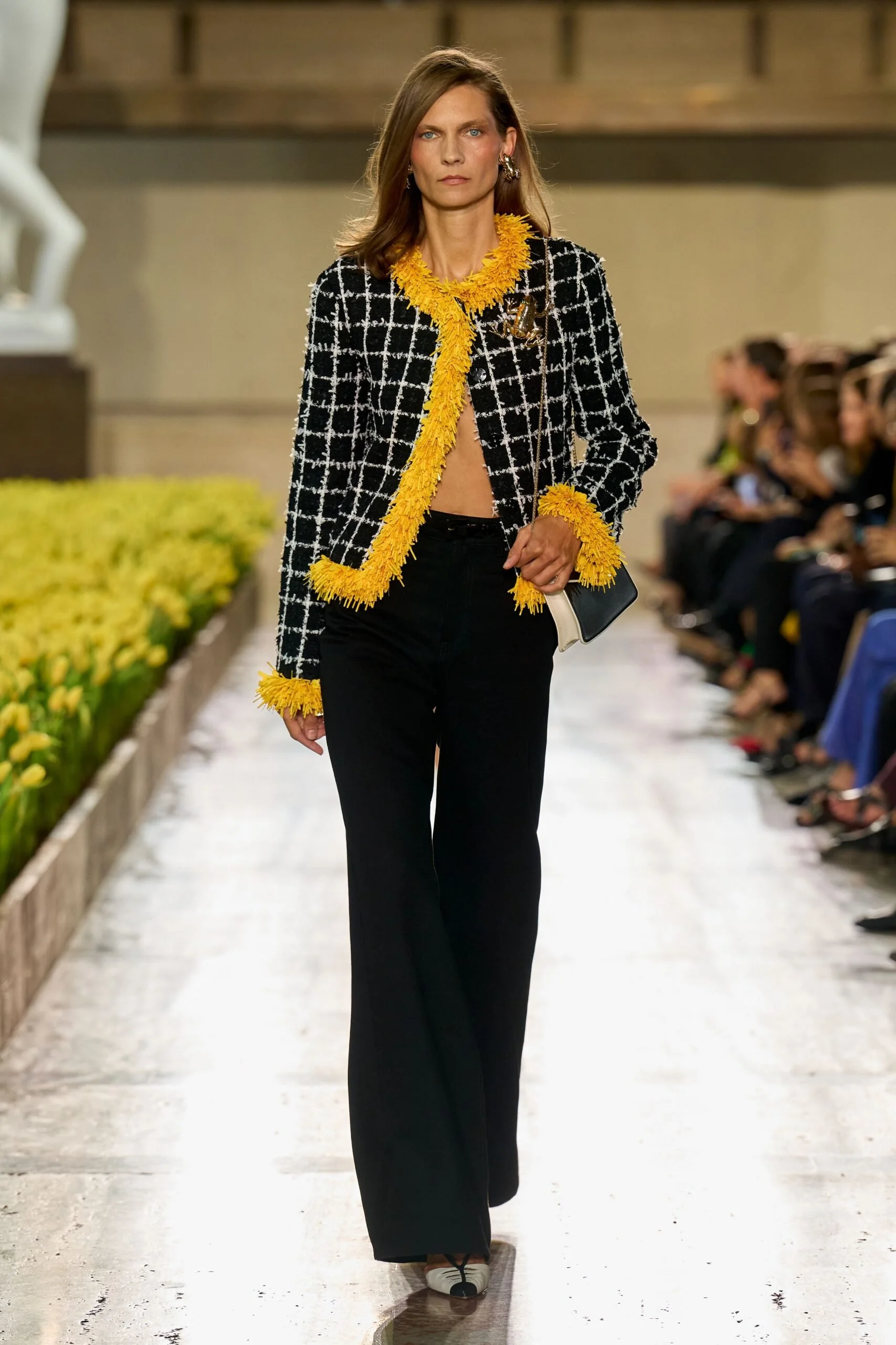 carolina-herrera-spring-2027-ready-to-wear-look-05-scaled.jpg