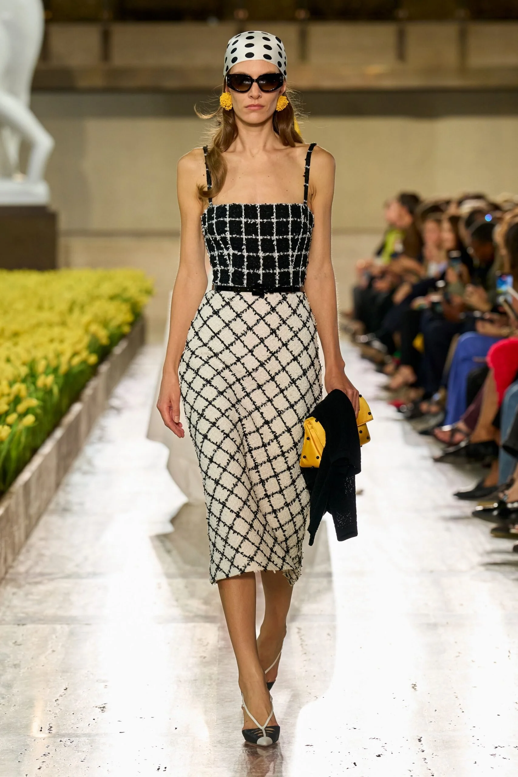 carolina-herrera-spring-2027-ready-to-wear-look-09-scaled.jpg