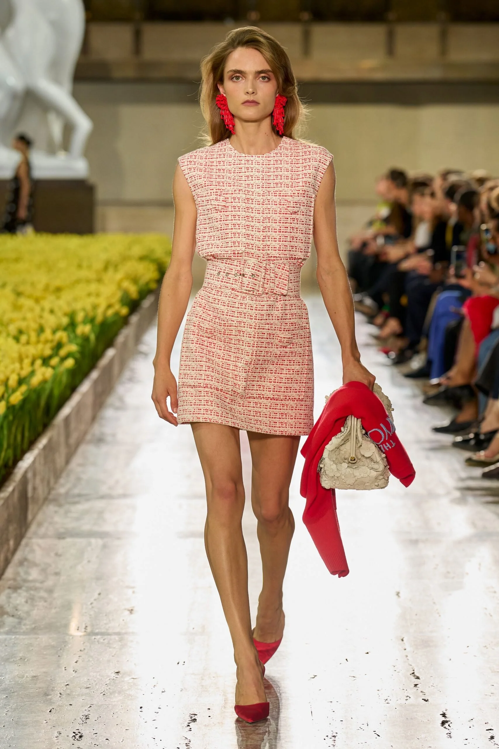 carolina-herrera-spring-2027-ready-to-wear-look-25-scaled.jpg