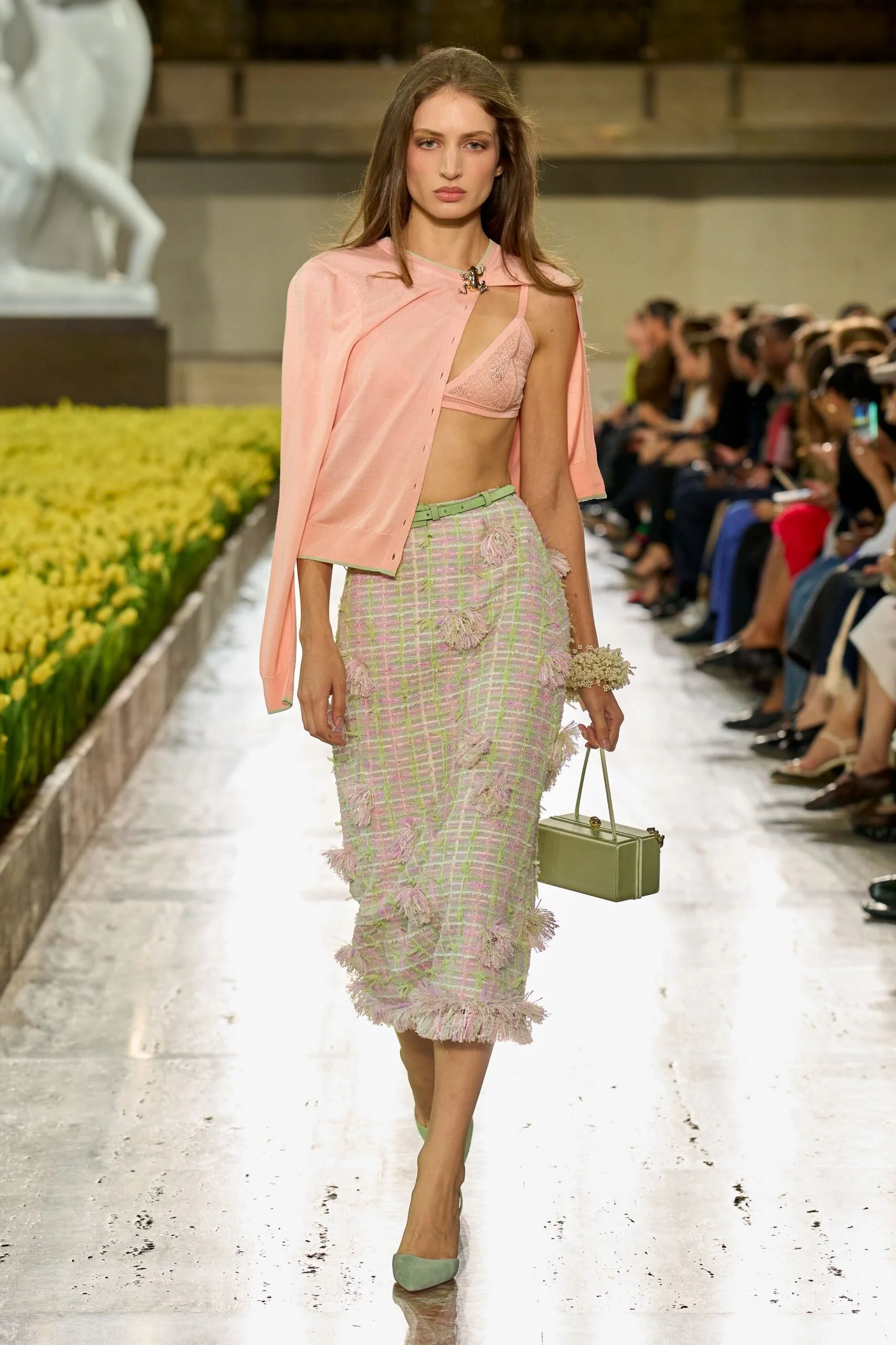 carolina-herrera-spring-2027-ready-to-wear-look-38-scaled.jpg