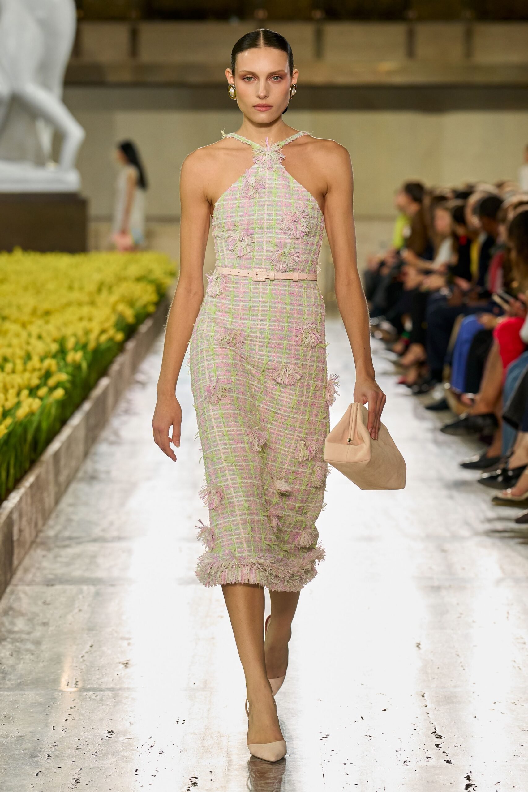 carolina-herrera-spring-2027-ready-to-wear-look-39-scaled.jpg