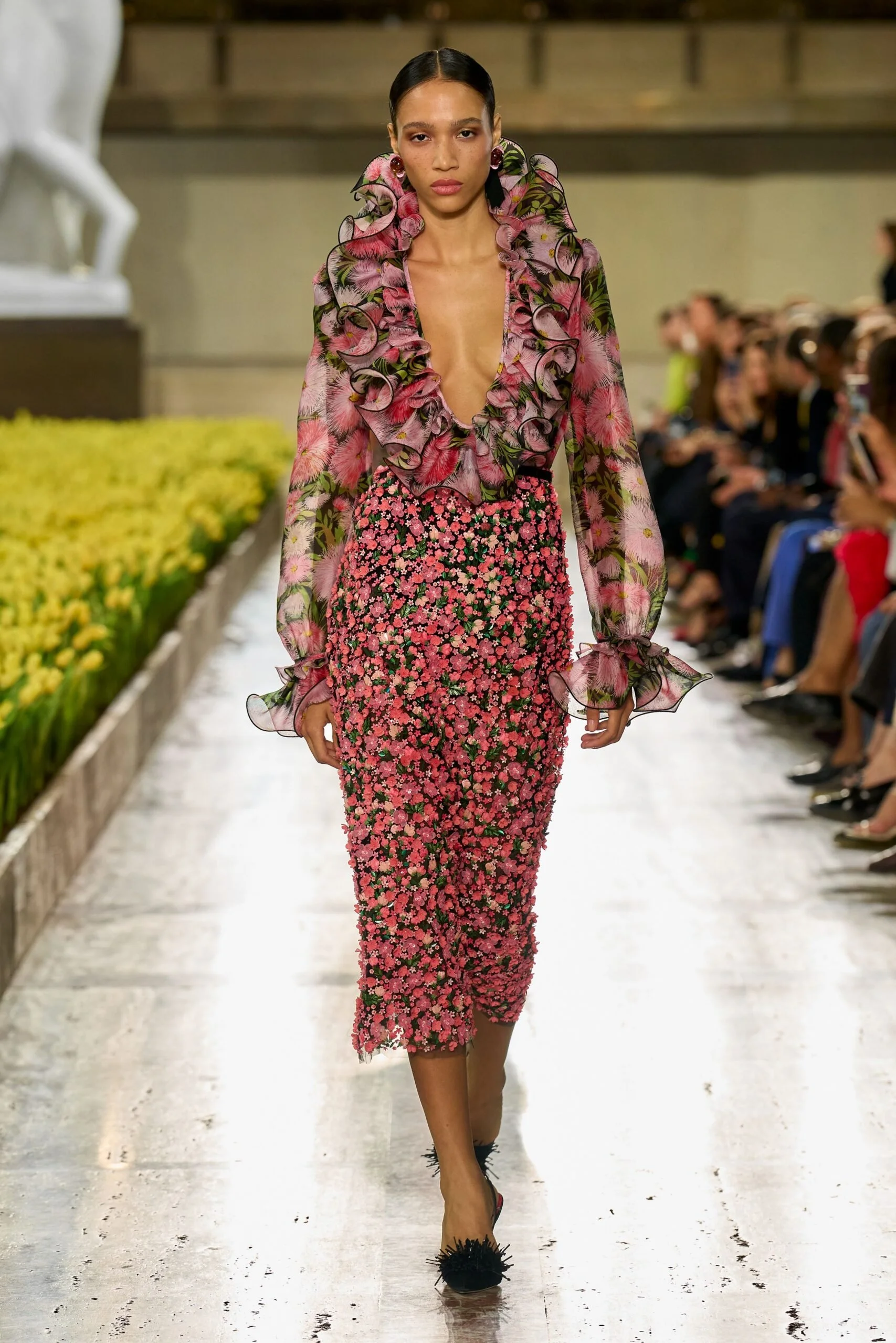 carolina-herrera-spring-2027-ready-to-wear-look-49-scaled.jpg