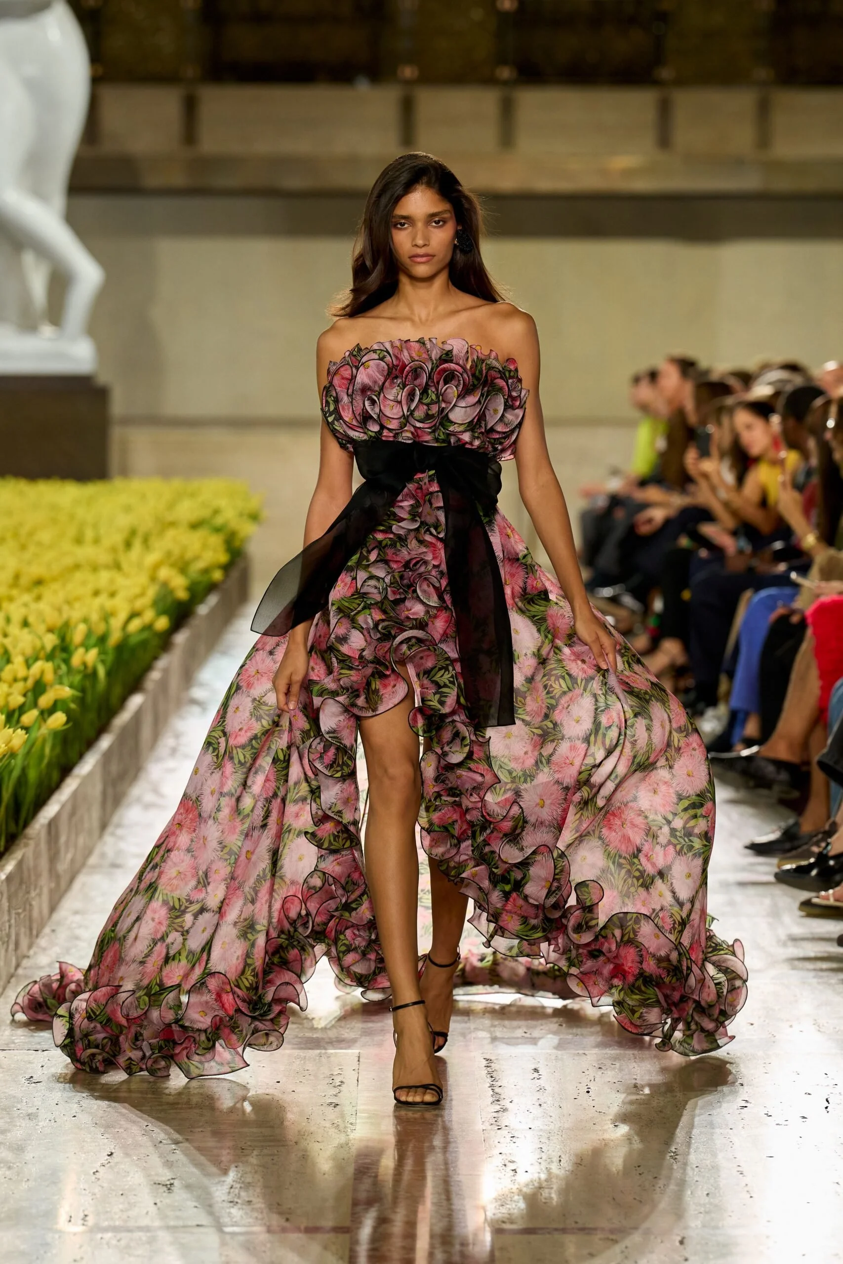 carolina-herrera-spring-2027-ready-to-wear-look-52-scaled.jpg